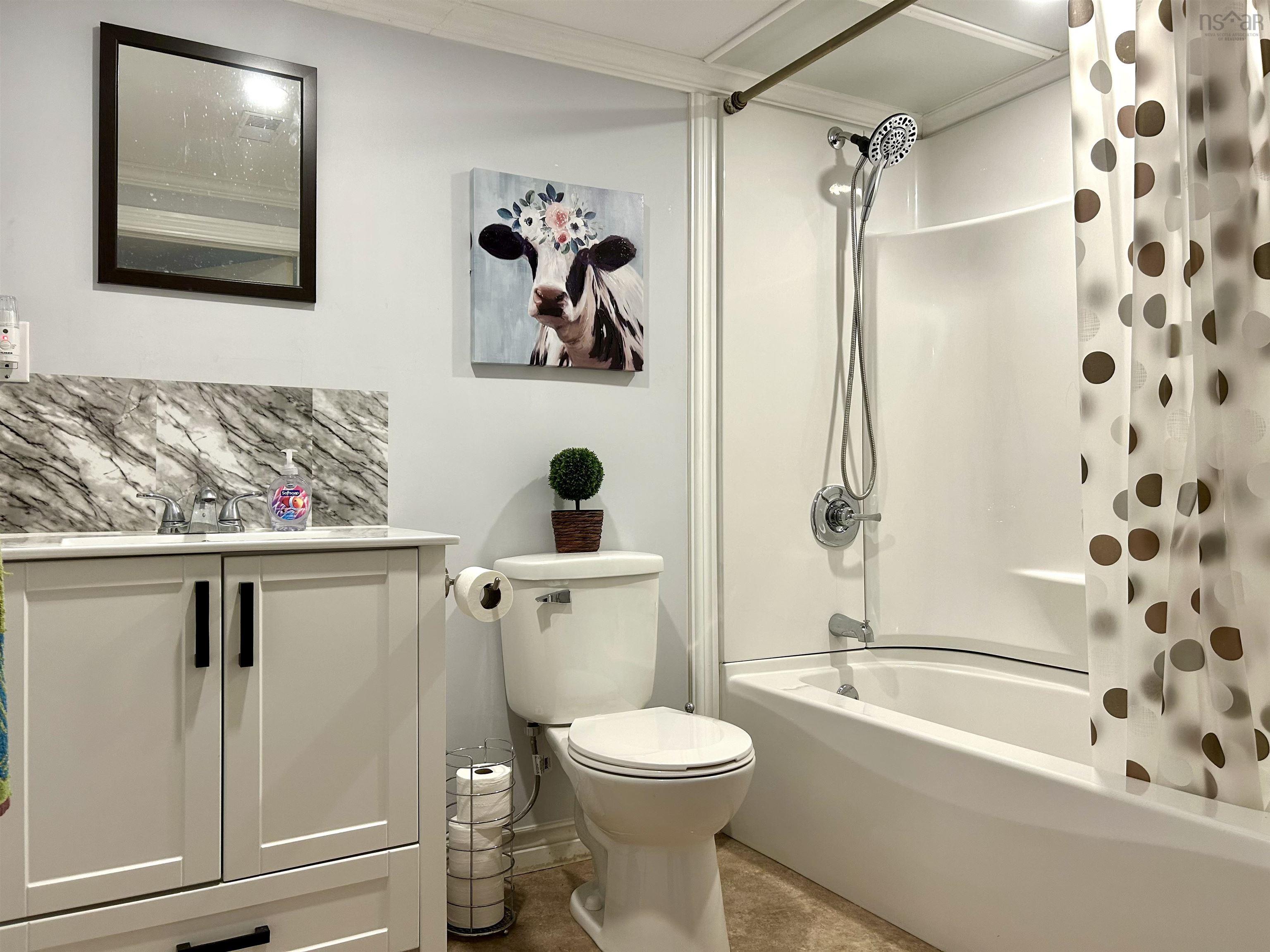 $359,900.00: 60 Cowan Street, Springhill