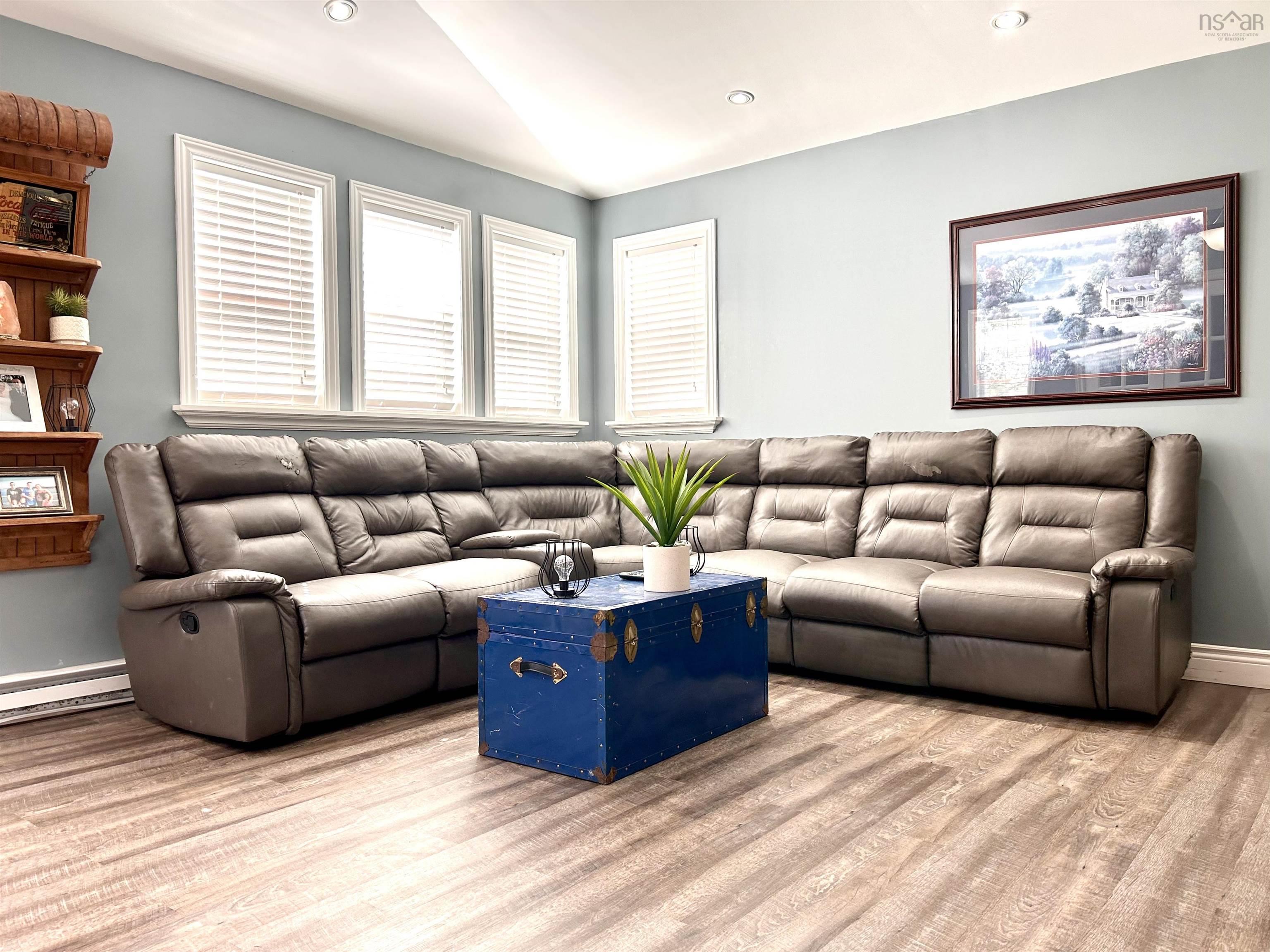 $359,900.00: 60 Cowan Street, Springhill