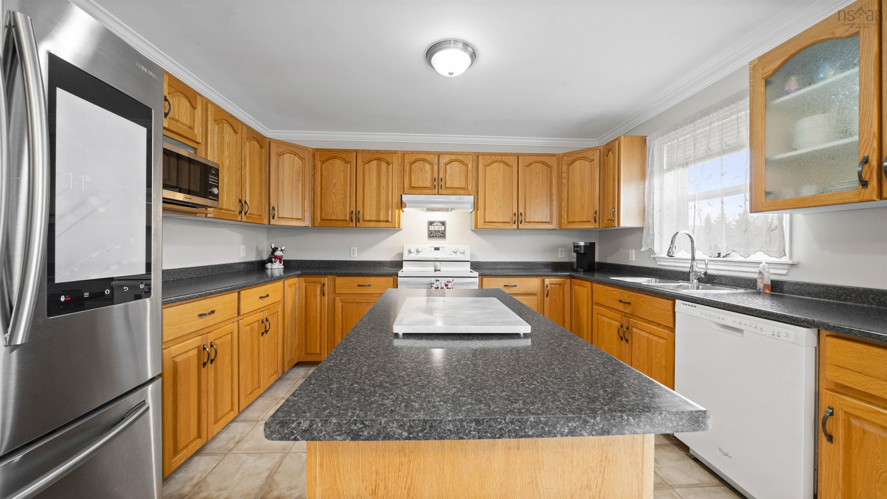 $550,000.00: 2 Kensington Court, Lawrencetown