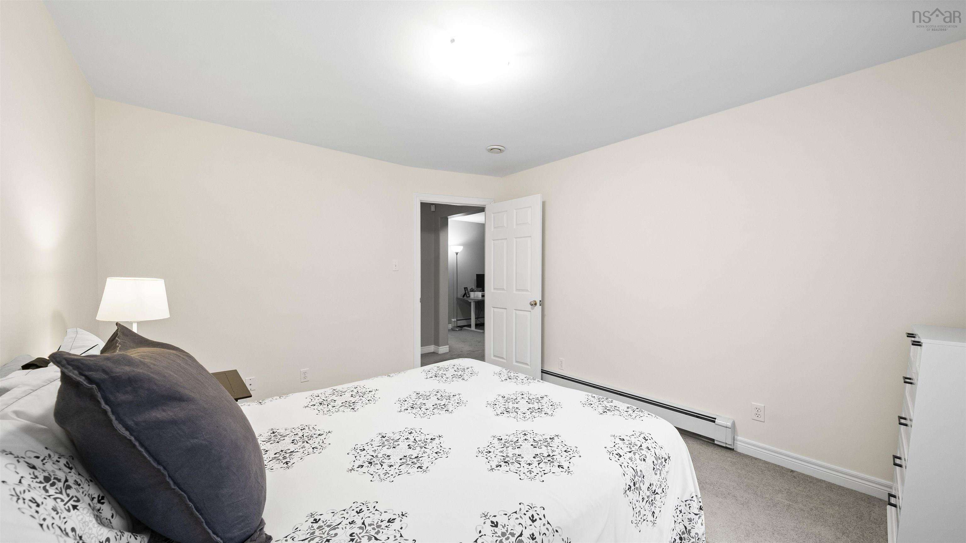 $550,000.00: 2 Kensington Court, Lawrencetown