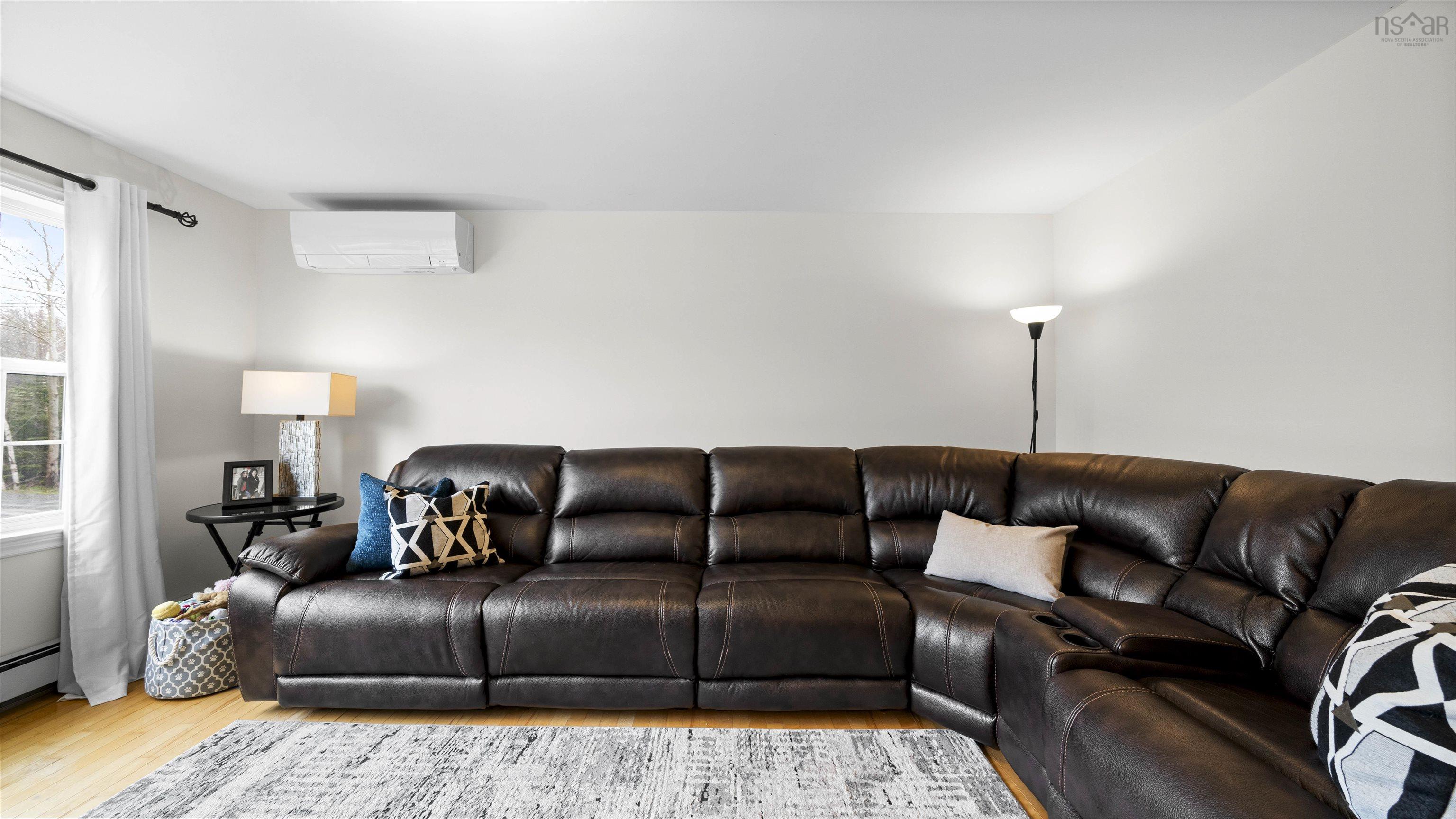$550,000.00: 2 Kensington Court, Lawrencetown