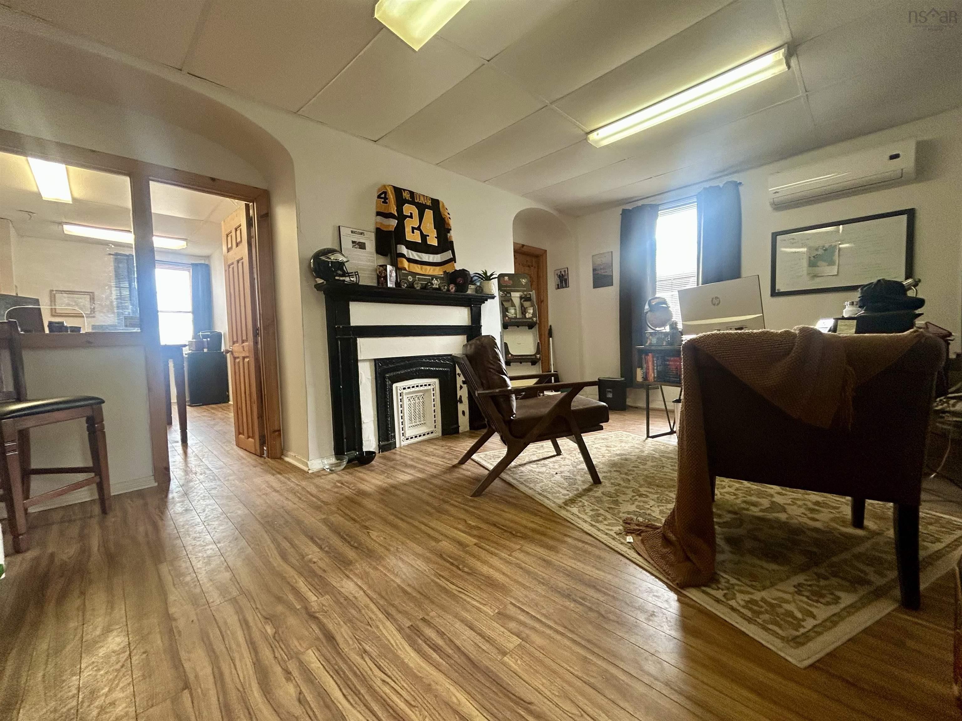 $374,900.00: 137-139 Water, Pictou