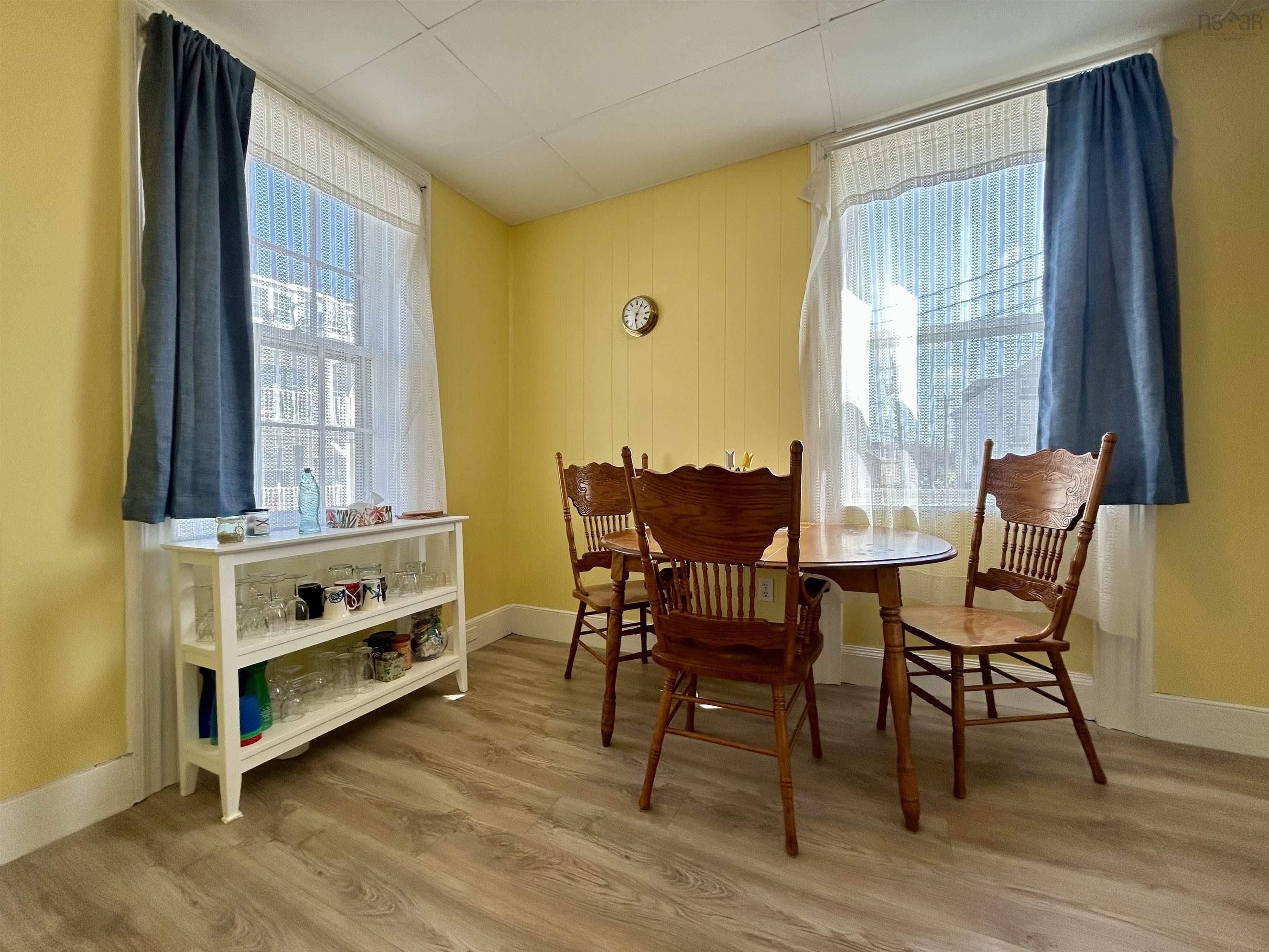 $374,900.00: 137-139 Water, Pictou