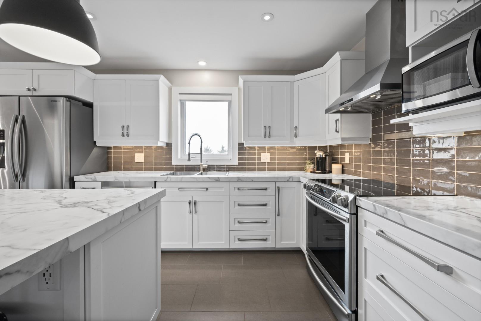 $649,900.00: 282 Southampton Drive, Dartmouth