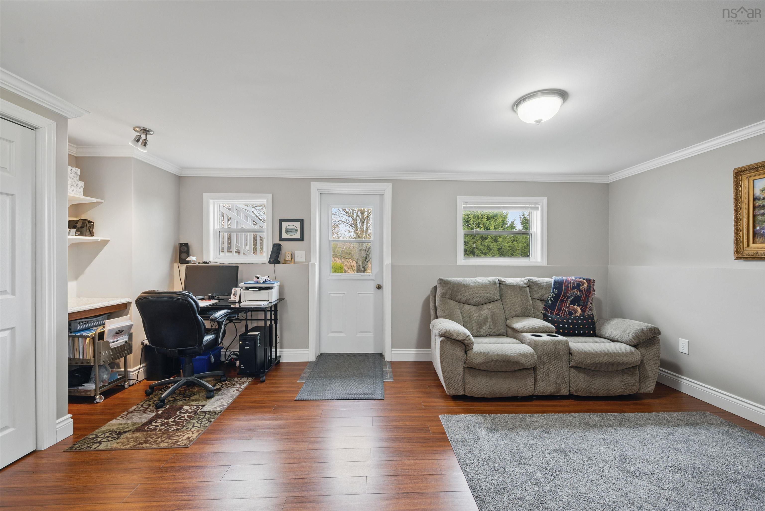 $525,000.00: 224 Falmouth Back Road, Falmouth