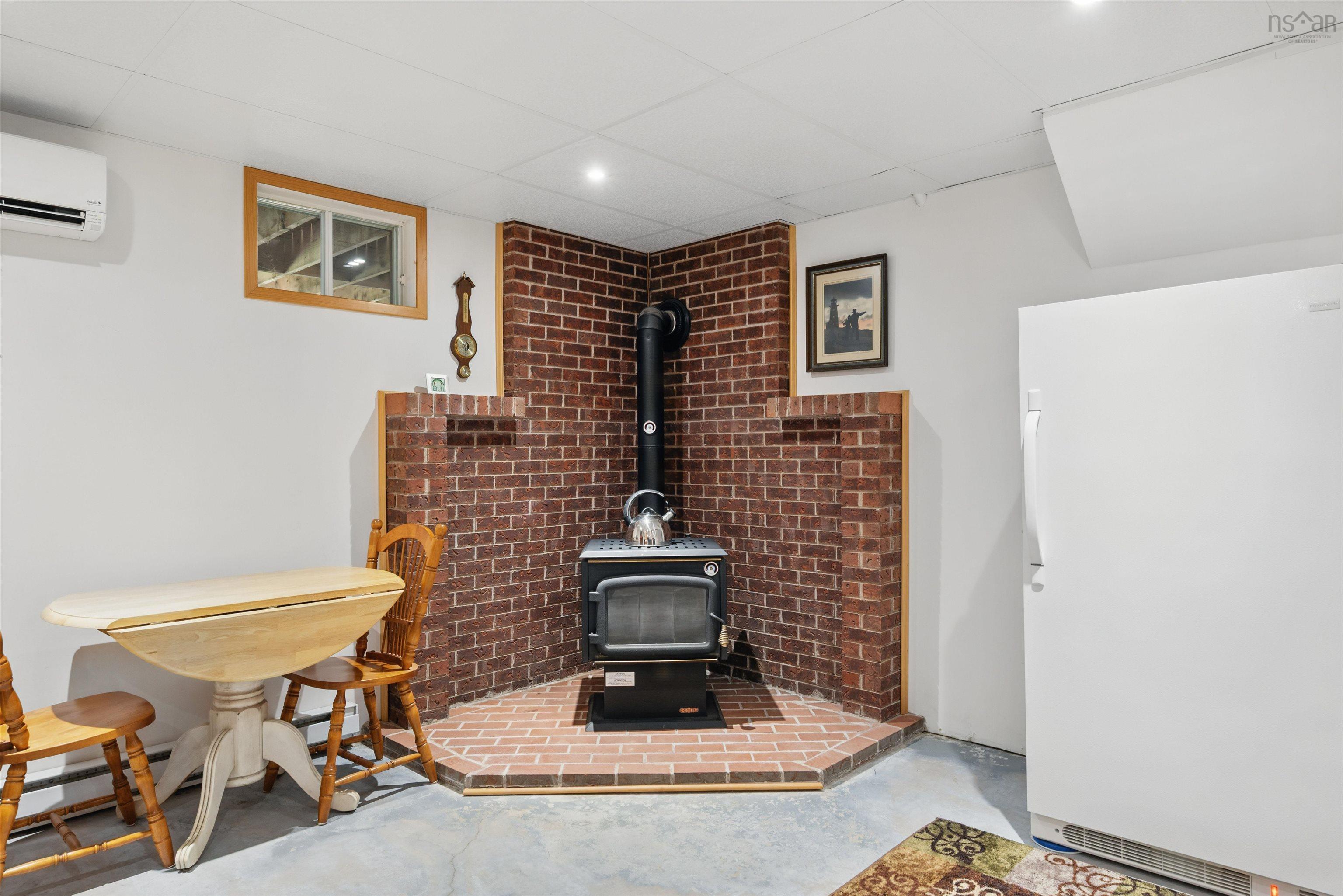 $525,000.00: 224 Falmouth Back Road, Falmouth