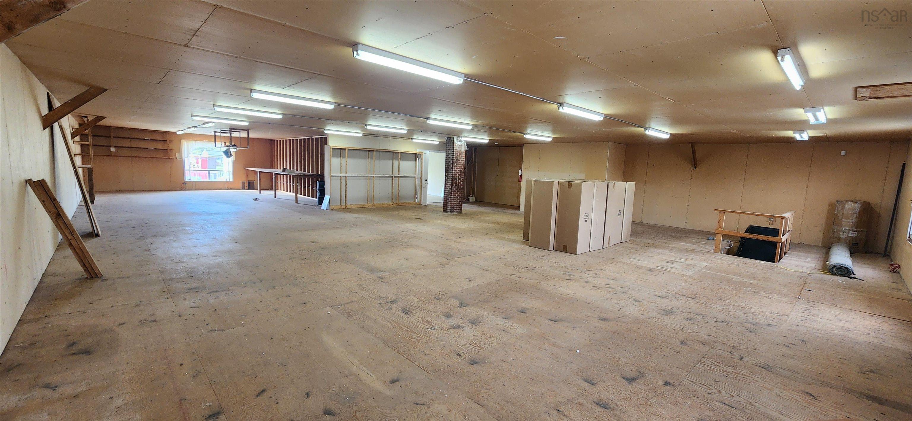 $887,500.00: 9027/9029 Commercial Street, New Minas
