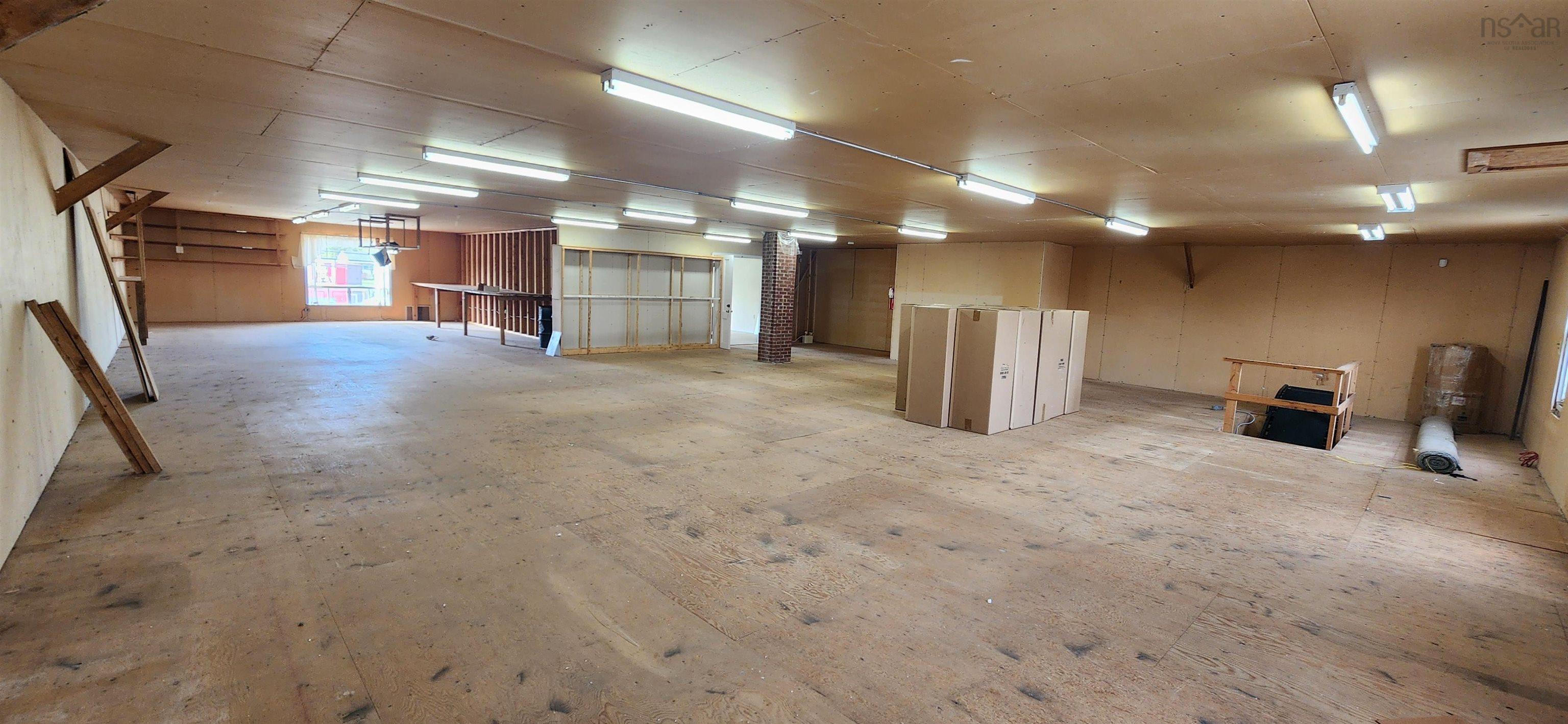 $887,500.00: 9027/9029 Commercial Street, New Minas