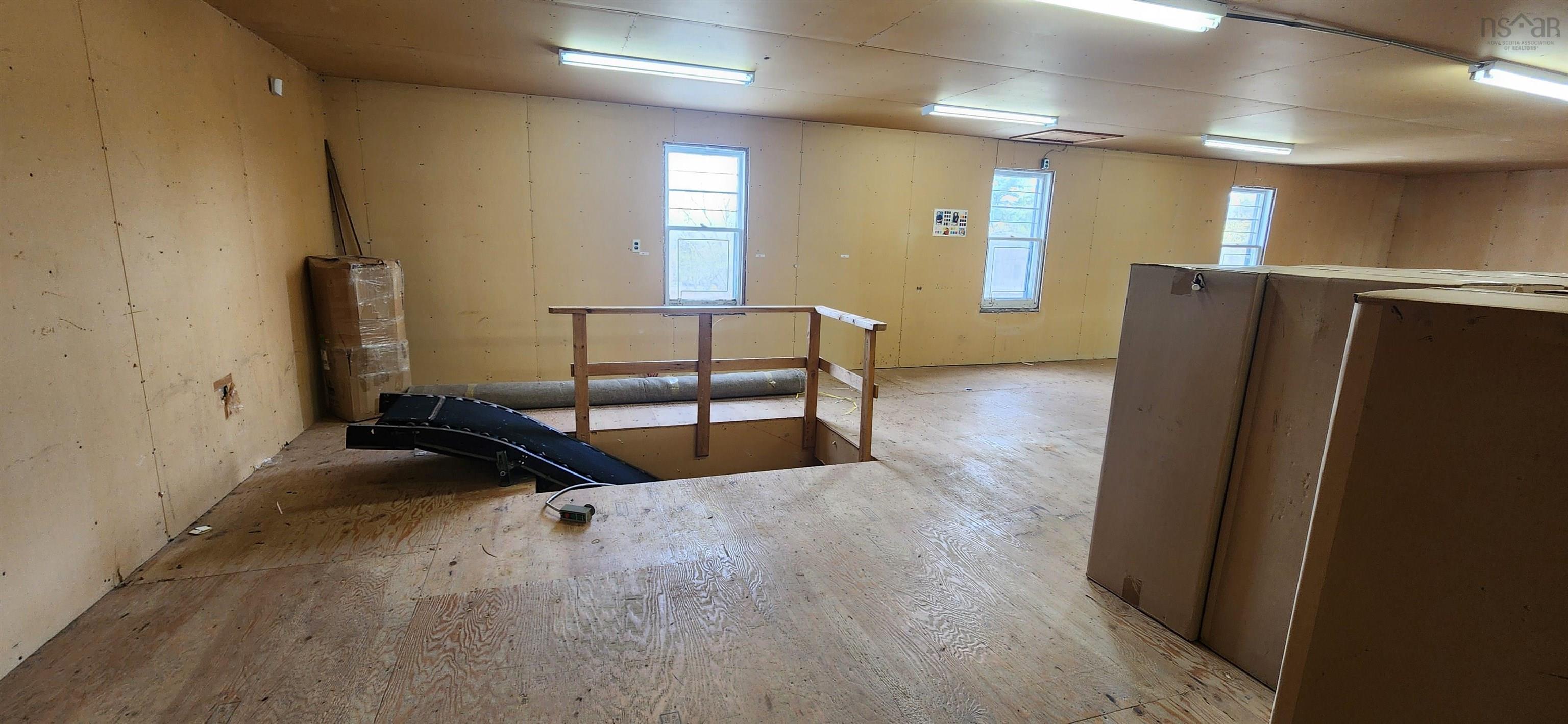 $887,500.00: 9027/9029 Commercial Street, New Minas