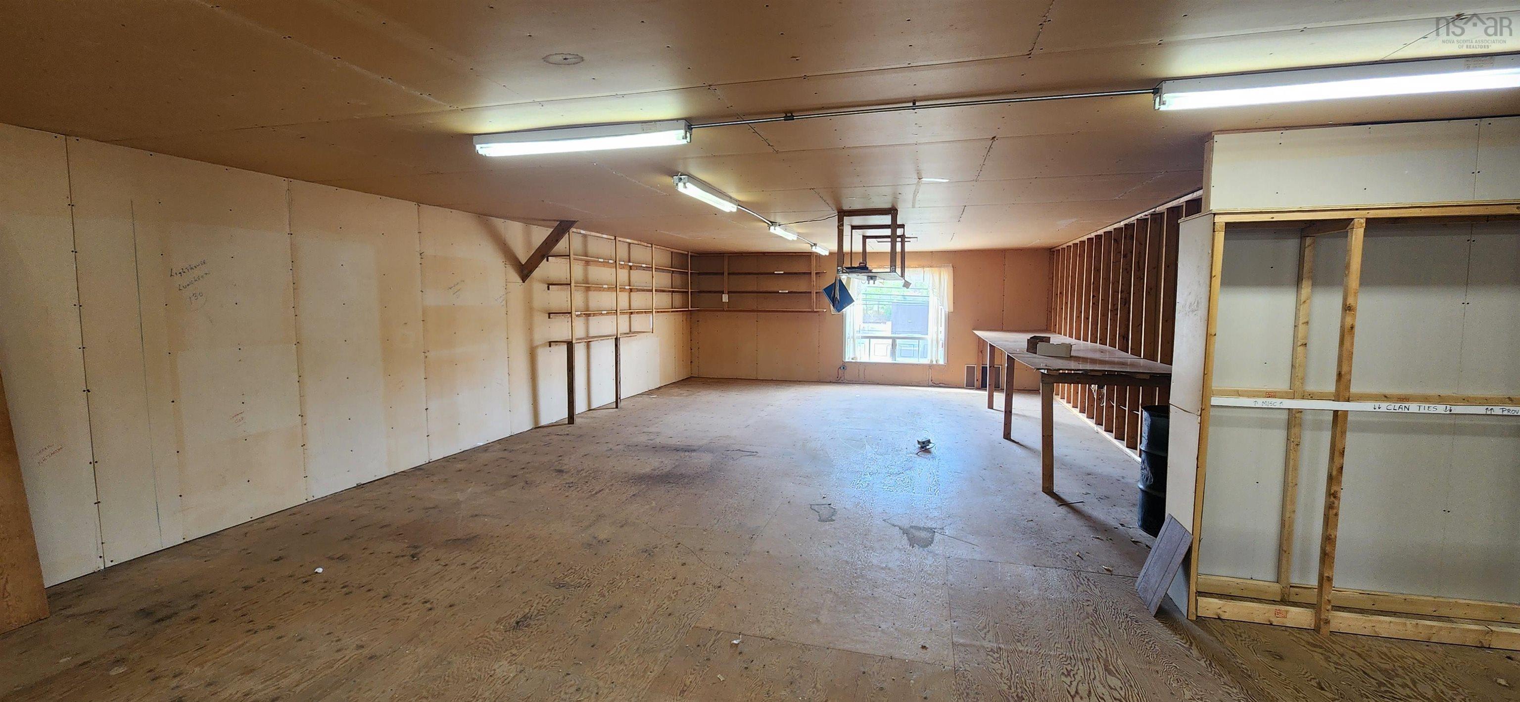 $887,500.00: 9027/9029 Commercial Street, New Minas