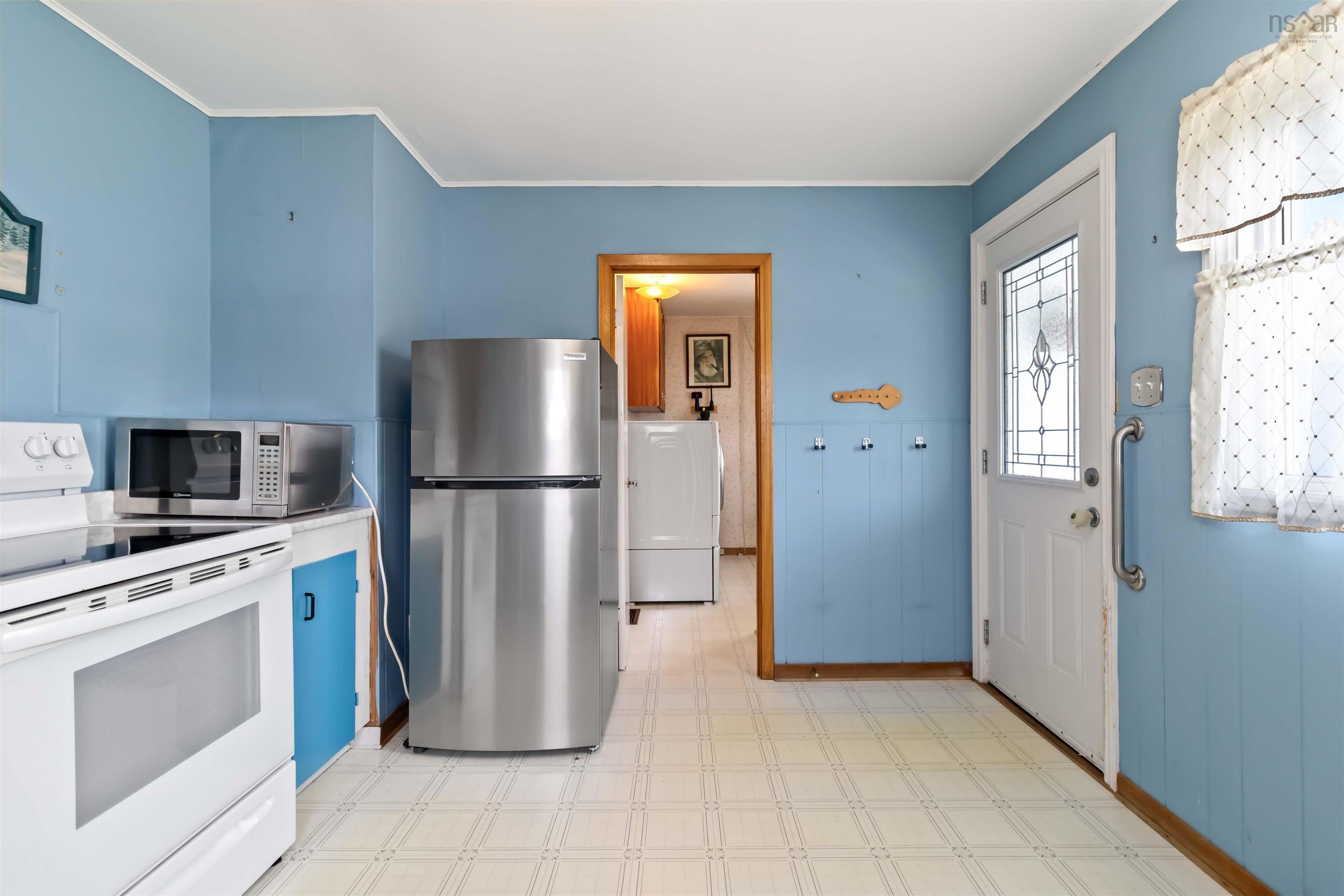 $353,000.00: 1996 Shore Road Road, Eastern Passage