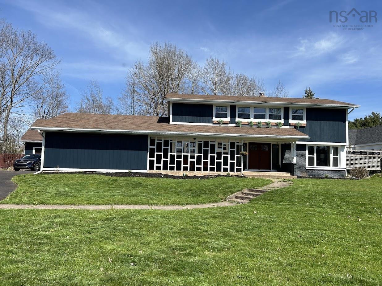 $995,000.00: 35 LONGWORTH Avenue, Truro