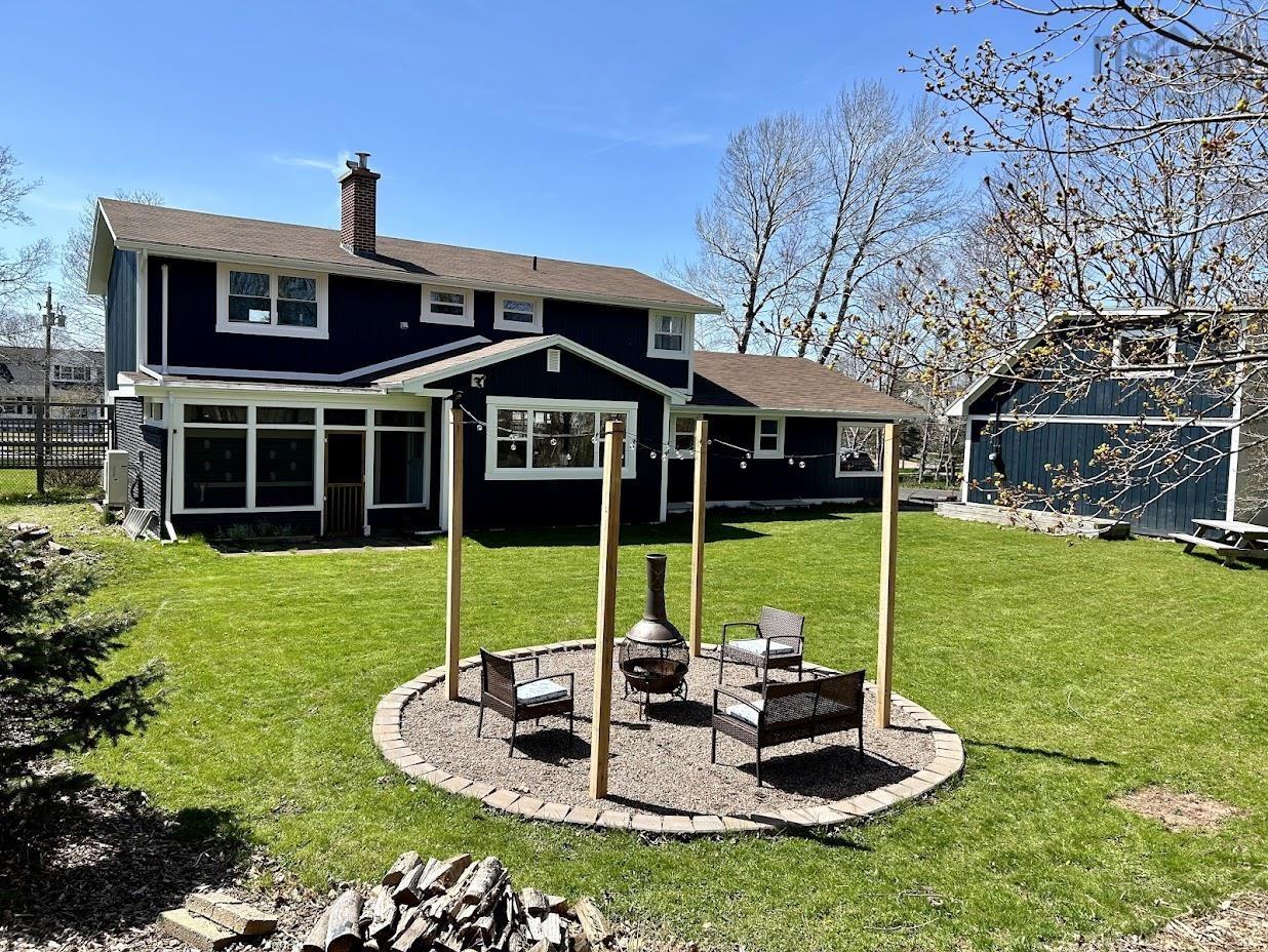 $995,000.00: 35 LONGWORTH Avenue, Truro
