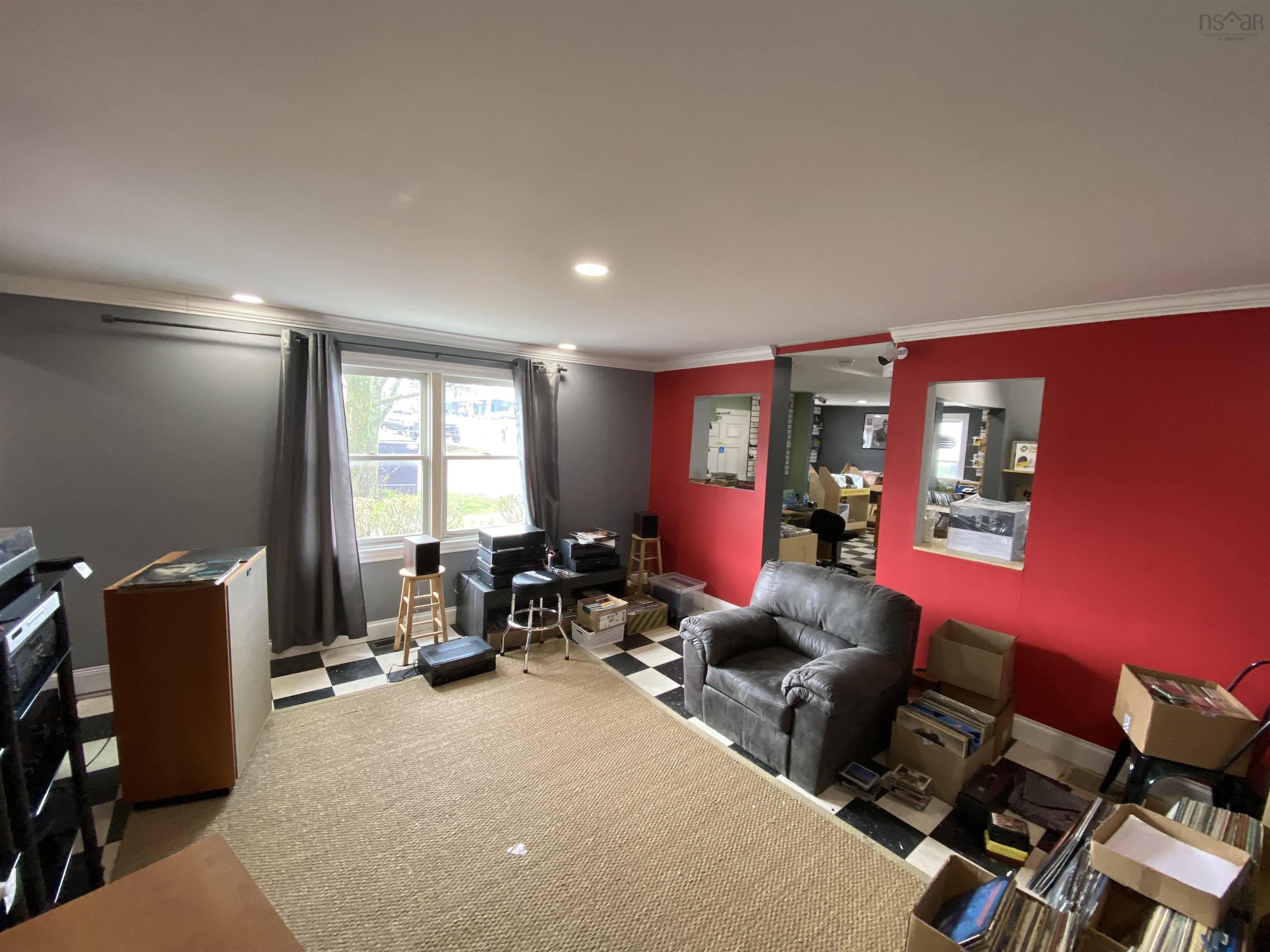 $440,000.00: 17 Walker Street, Truro