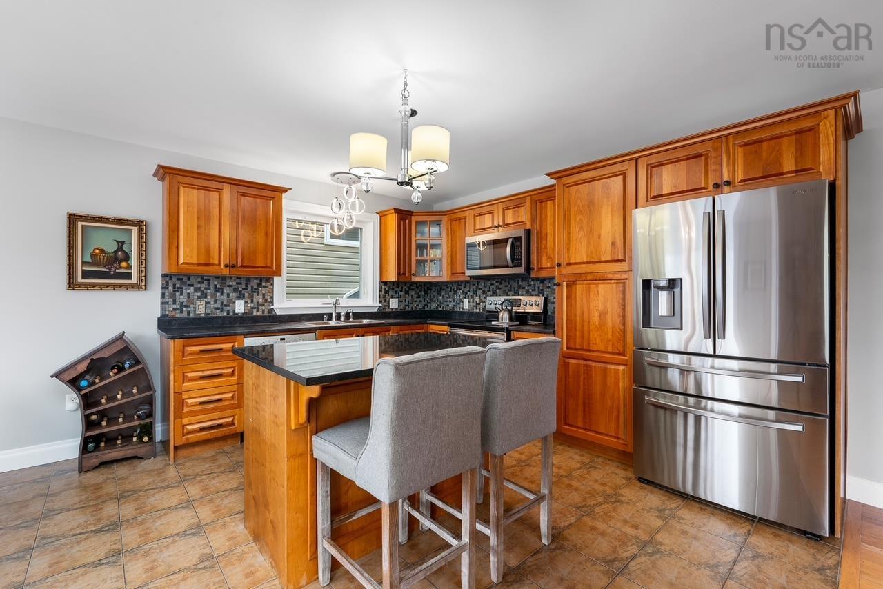 $824,900.00: 24 Haystead Ridge, Bedford