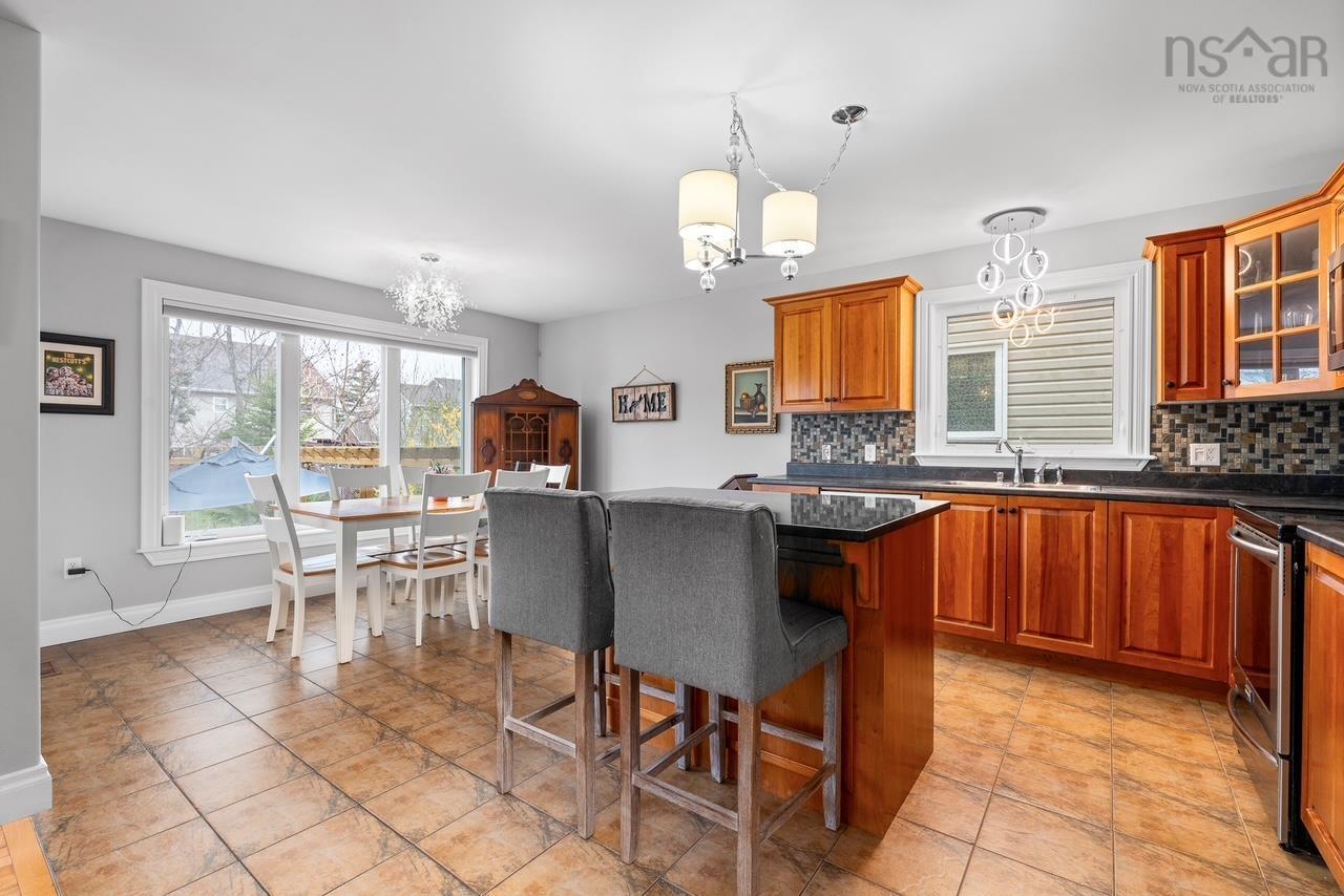 $824,900.00: 24 Haystead Ridge, Bedford