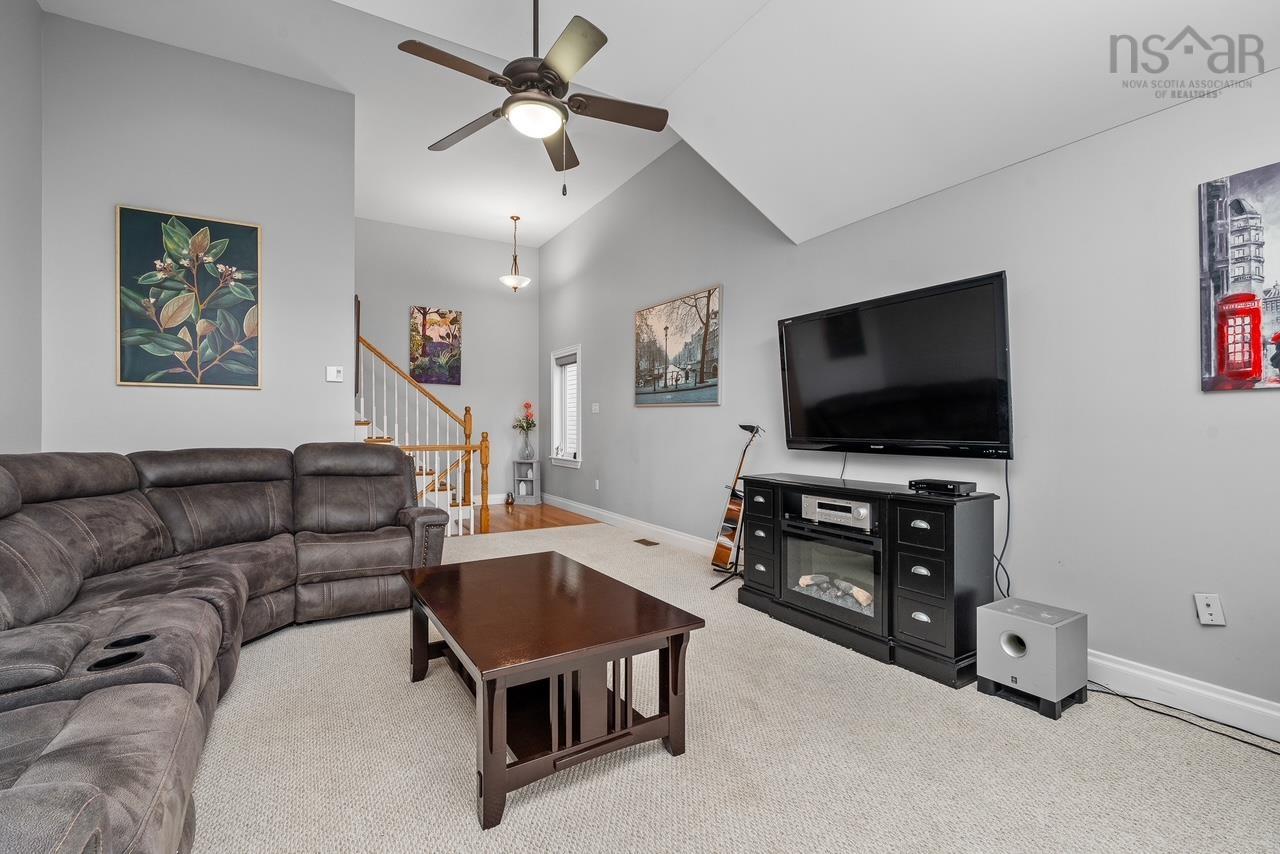 $824,900.00: 24 Haystead Ridge, Bedford