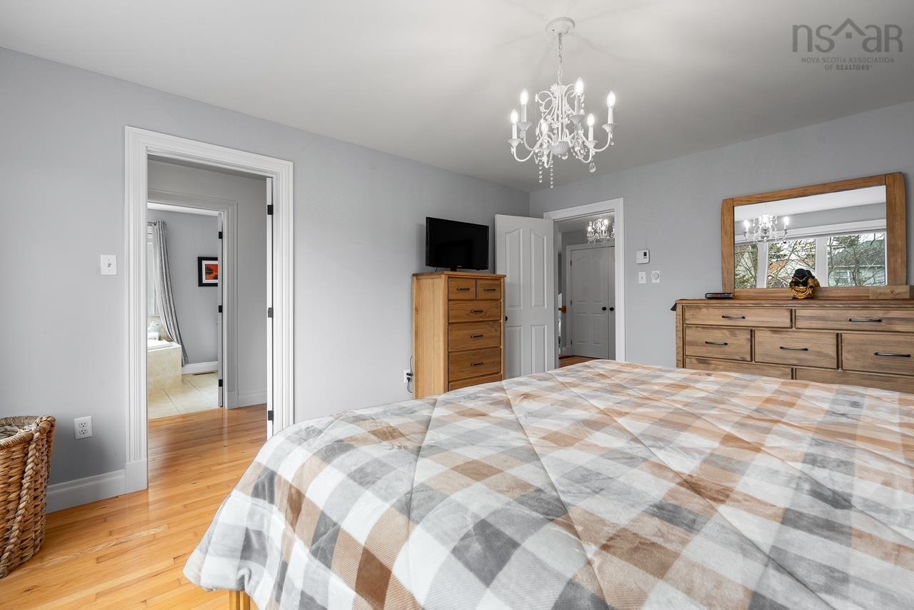 $824,900.00: 24 Haystead Ridge, Bedford