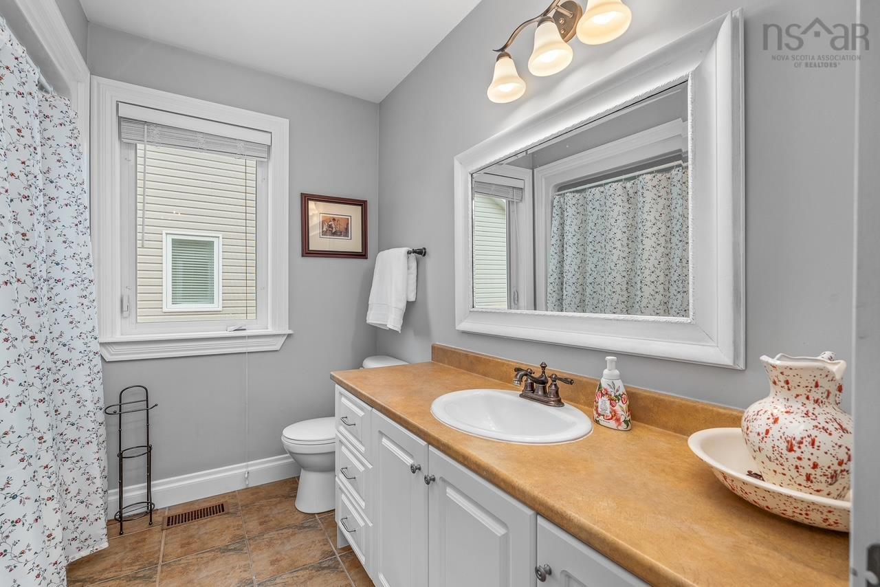$824,900.00: 24 Haystead Ridge, Bedford
