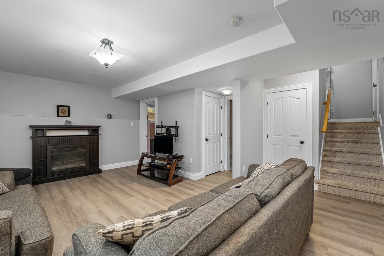 $824,900.00: 24 Haystead Ridge, Bedford