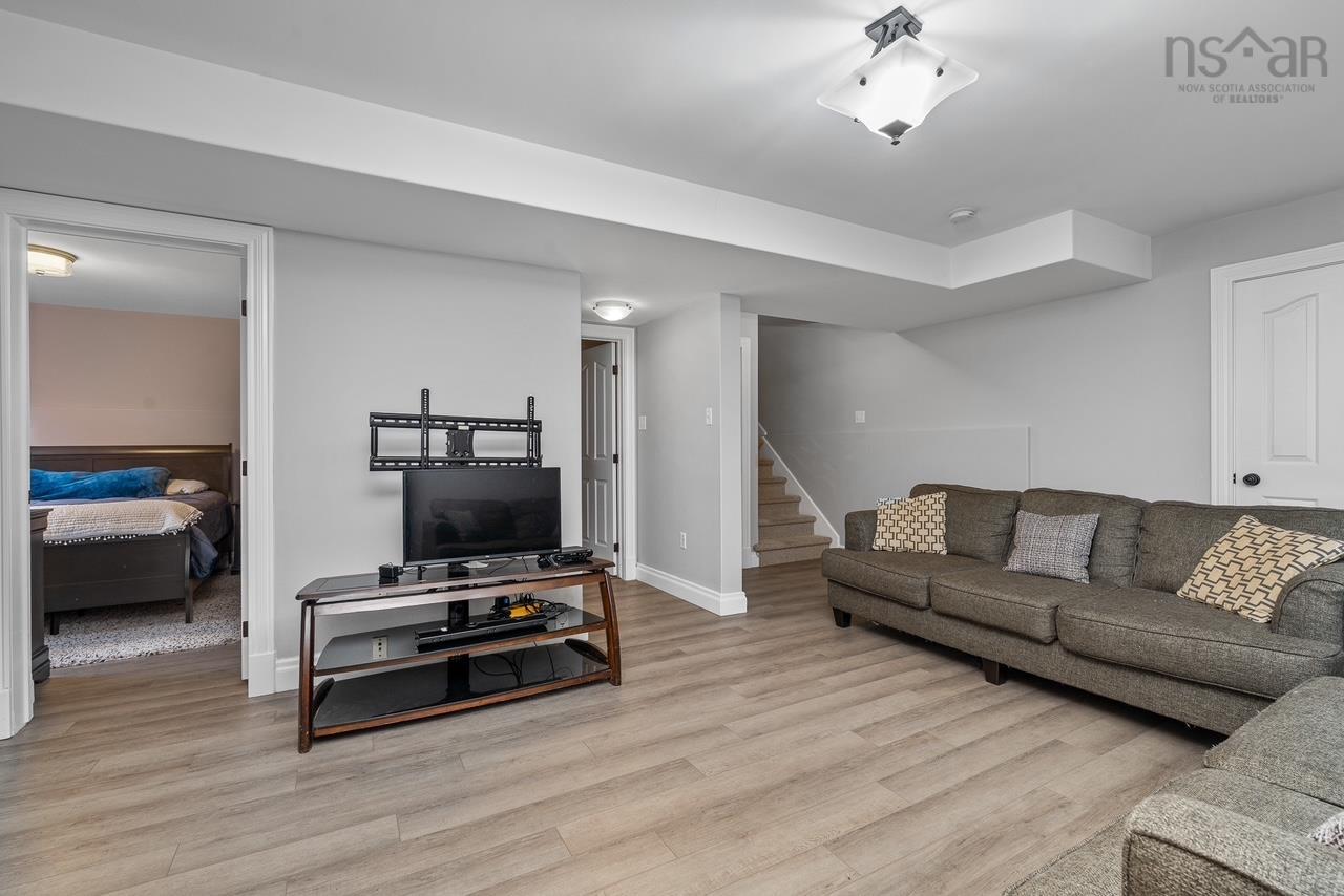 $824,900.00: 24 Haystead Ridge, Bedford