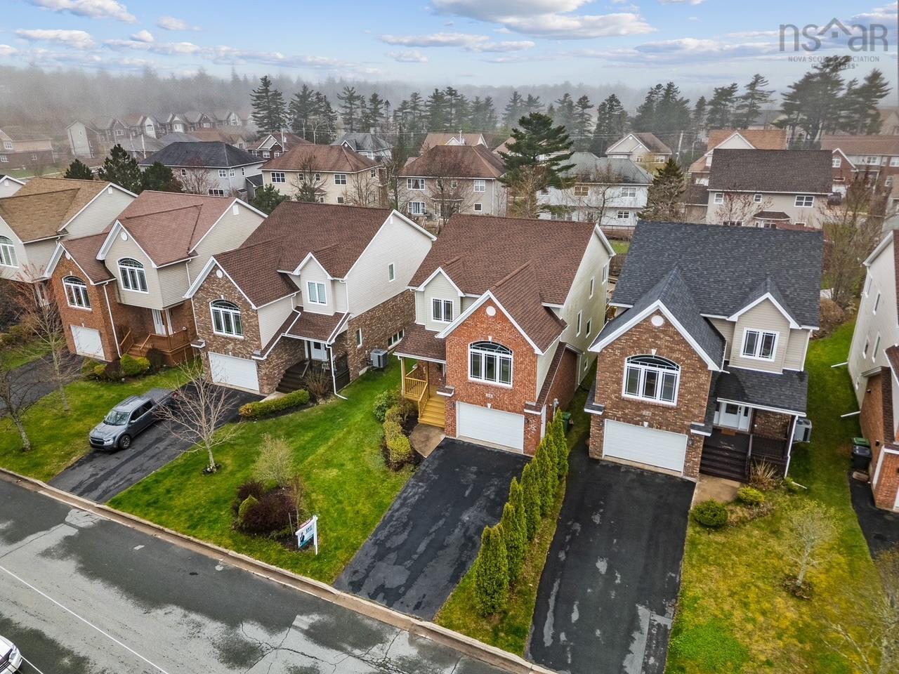$824,900.00: 24 Haystead Ridge, Bedford