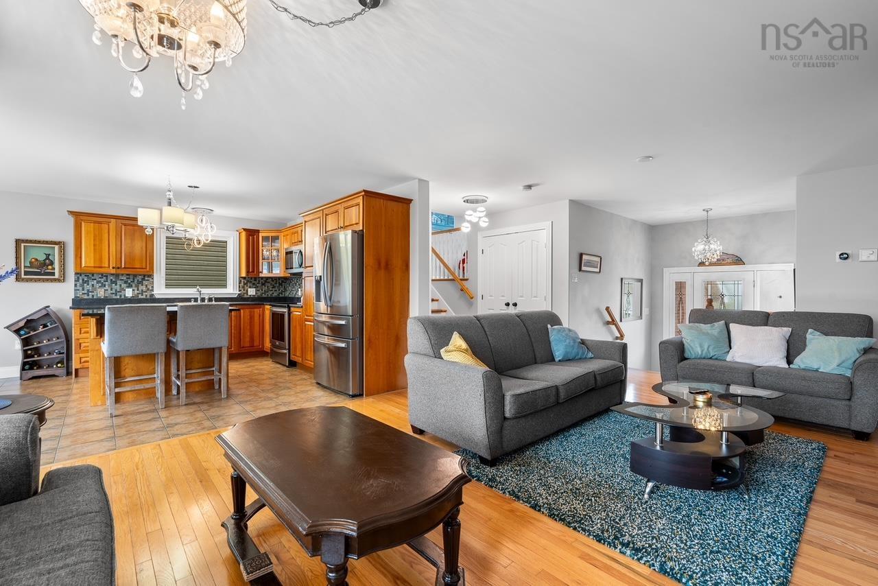 $824,900.00: 24 Haystead Ridge, Bedford