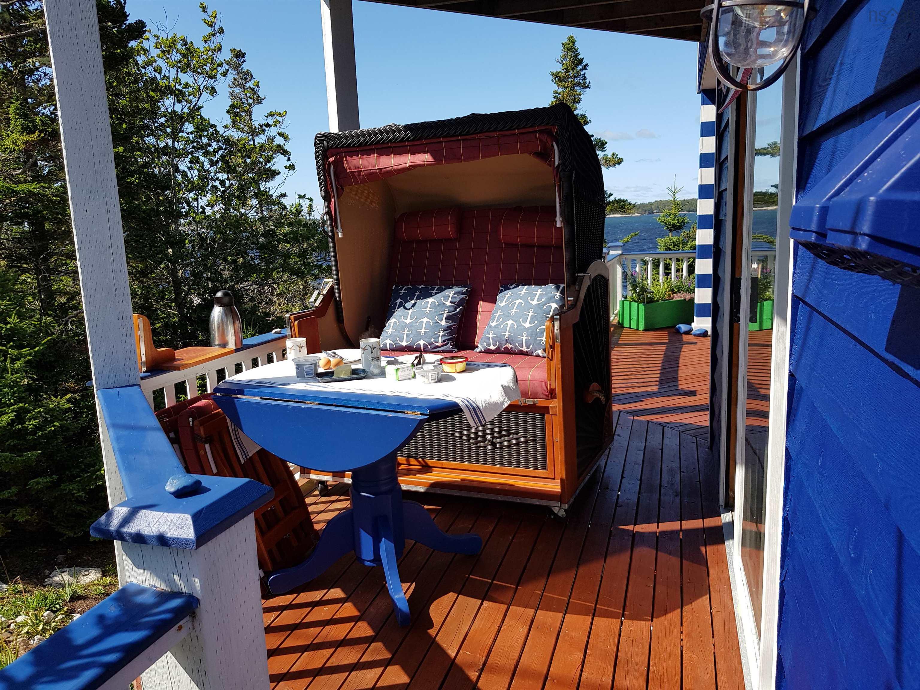$880,000.00: 765 Shad Point Parkway, Blind Bay