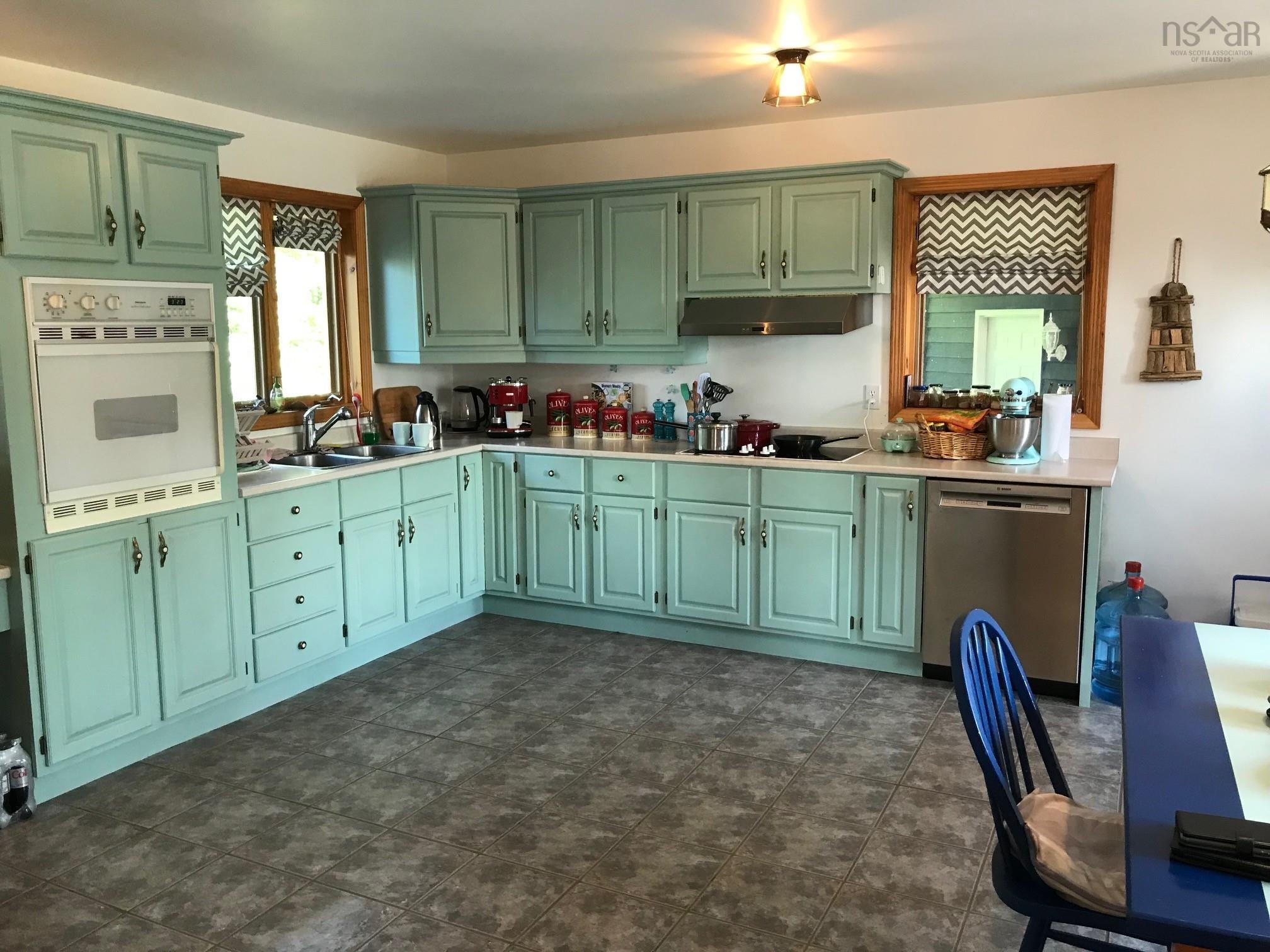$880,000.00: 765 Shad Point Parkway, Blind Bay