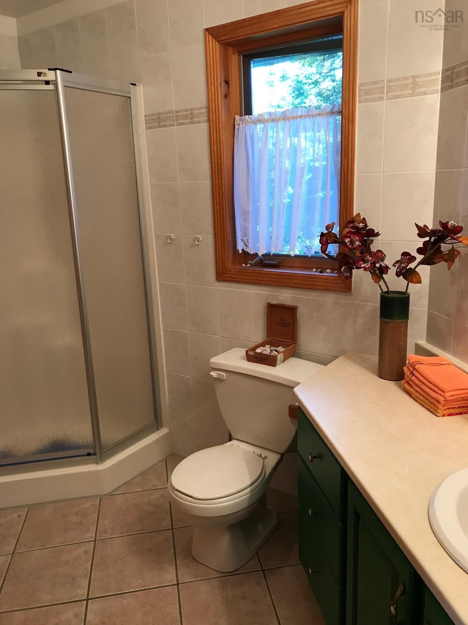 $880,000.00: 765 Shad Point Parkway, Blind Bay