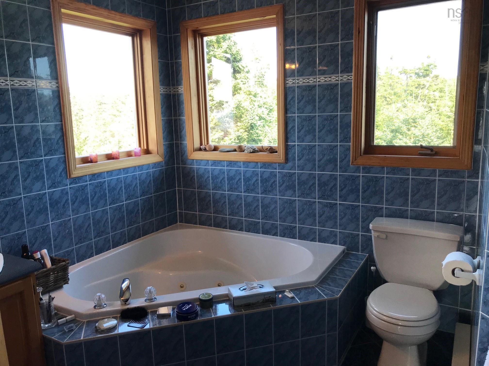 $880,000.00: 765 Shad Point Parkway, Blind Bay