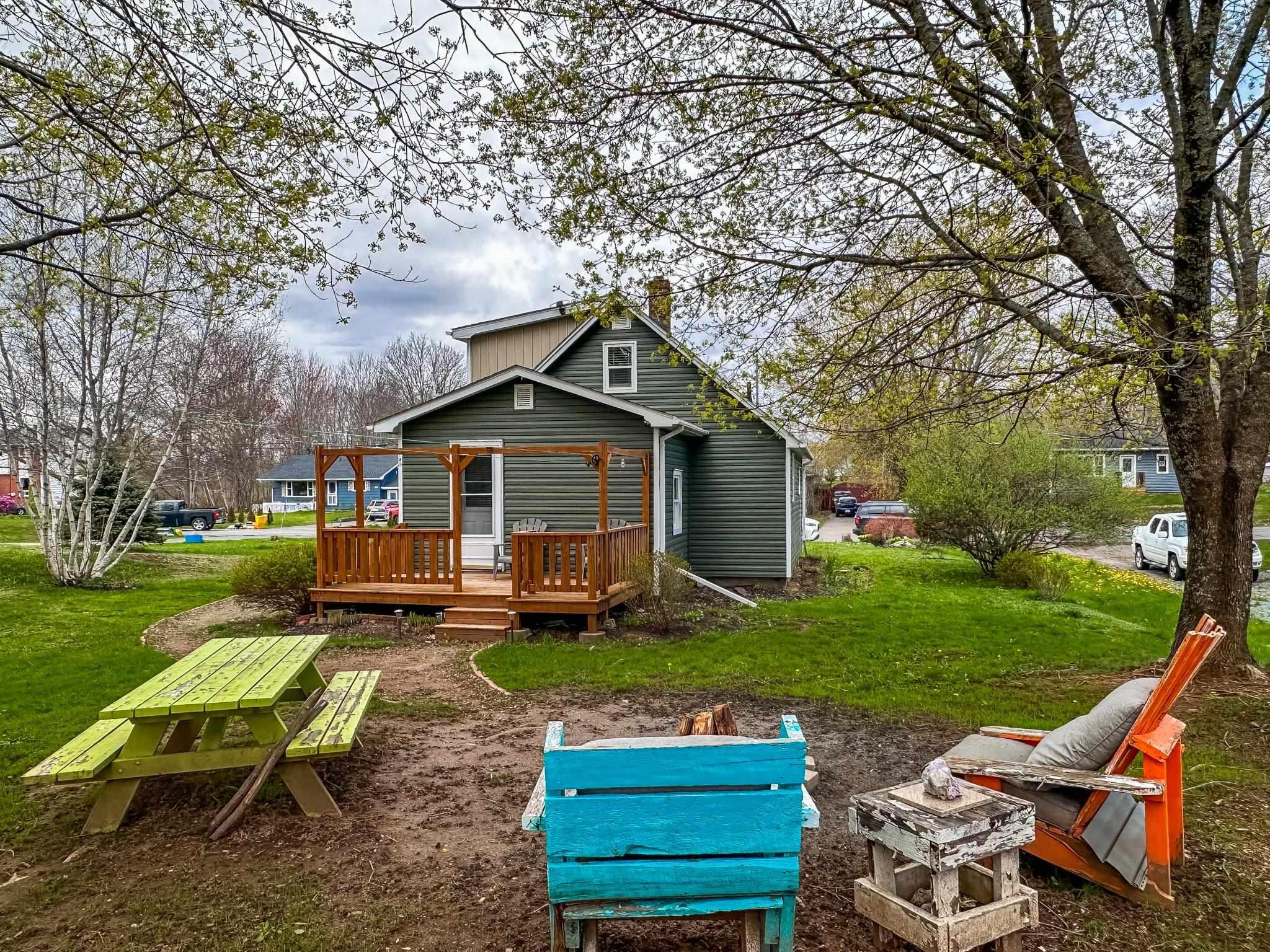 $279,900.00: 211 Oakdene Avenue, North Kentville