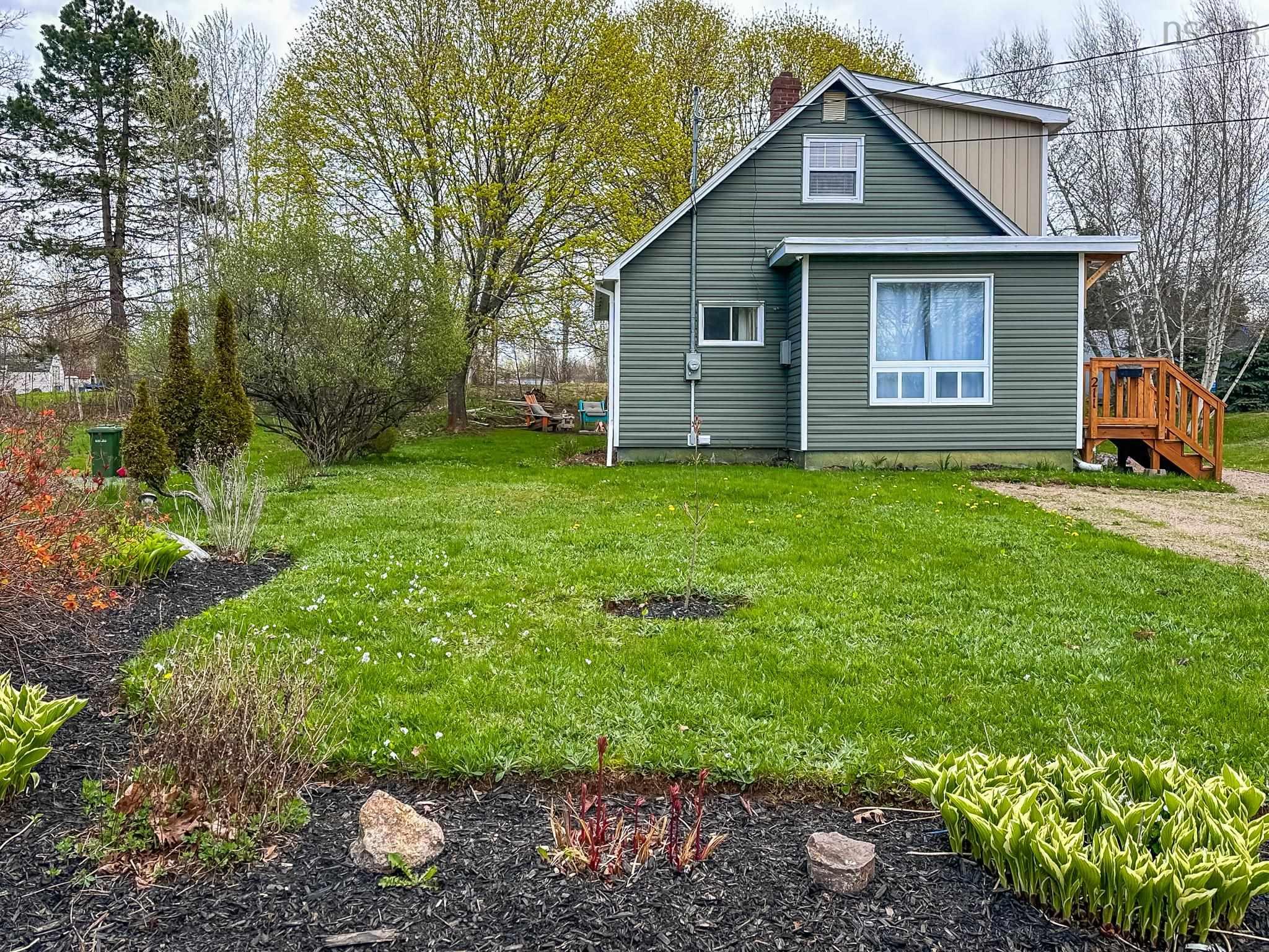 $279,900.00: 211 Oakdene Avenue, North Kentville