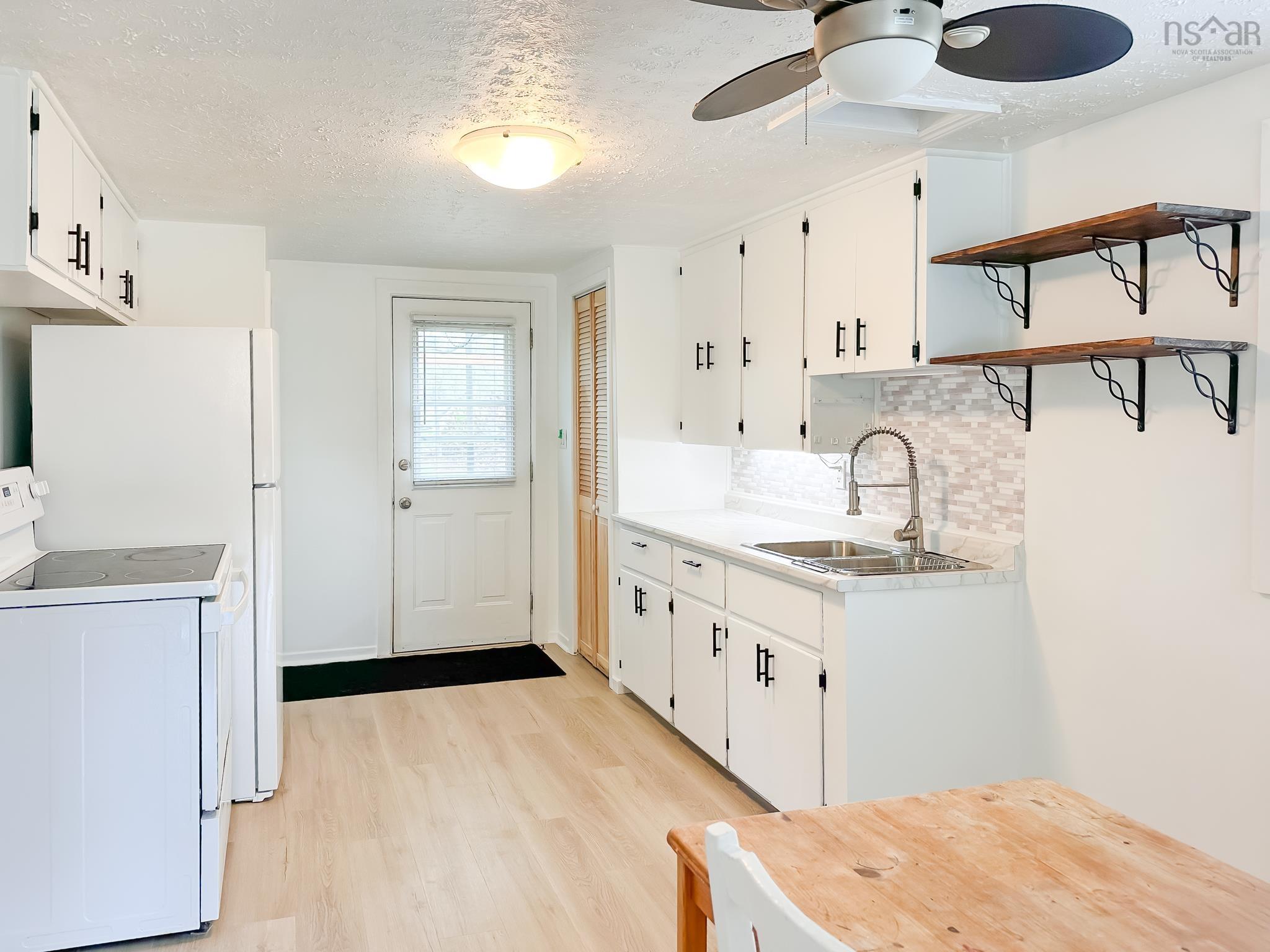 $279,900.00: 211 Oakdene Avenue, North Kentville