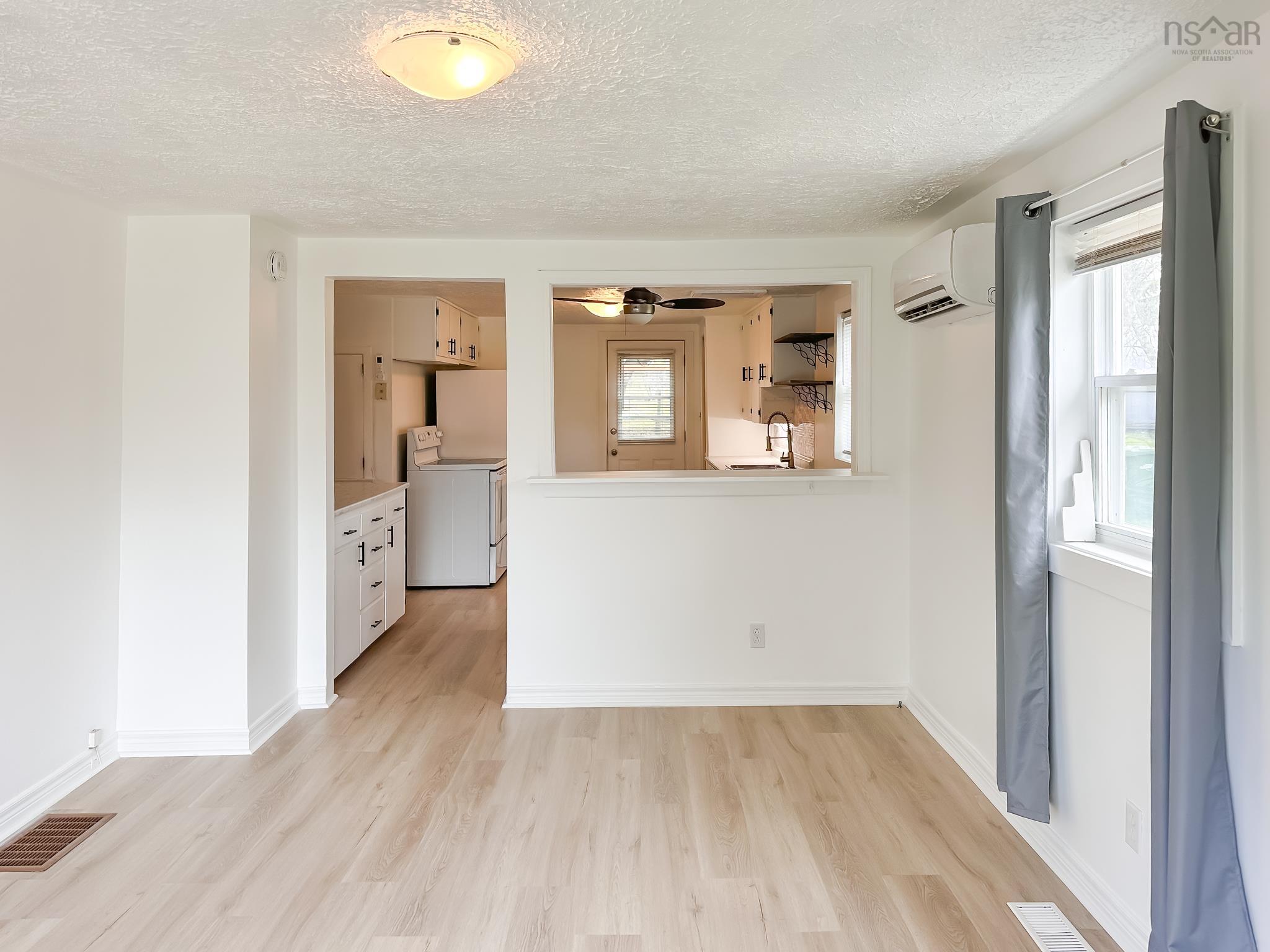 $279,900.00: 211 Oakdene Avenue, North Kentville