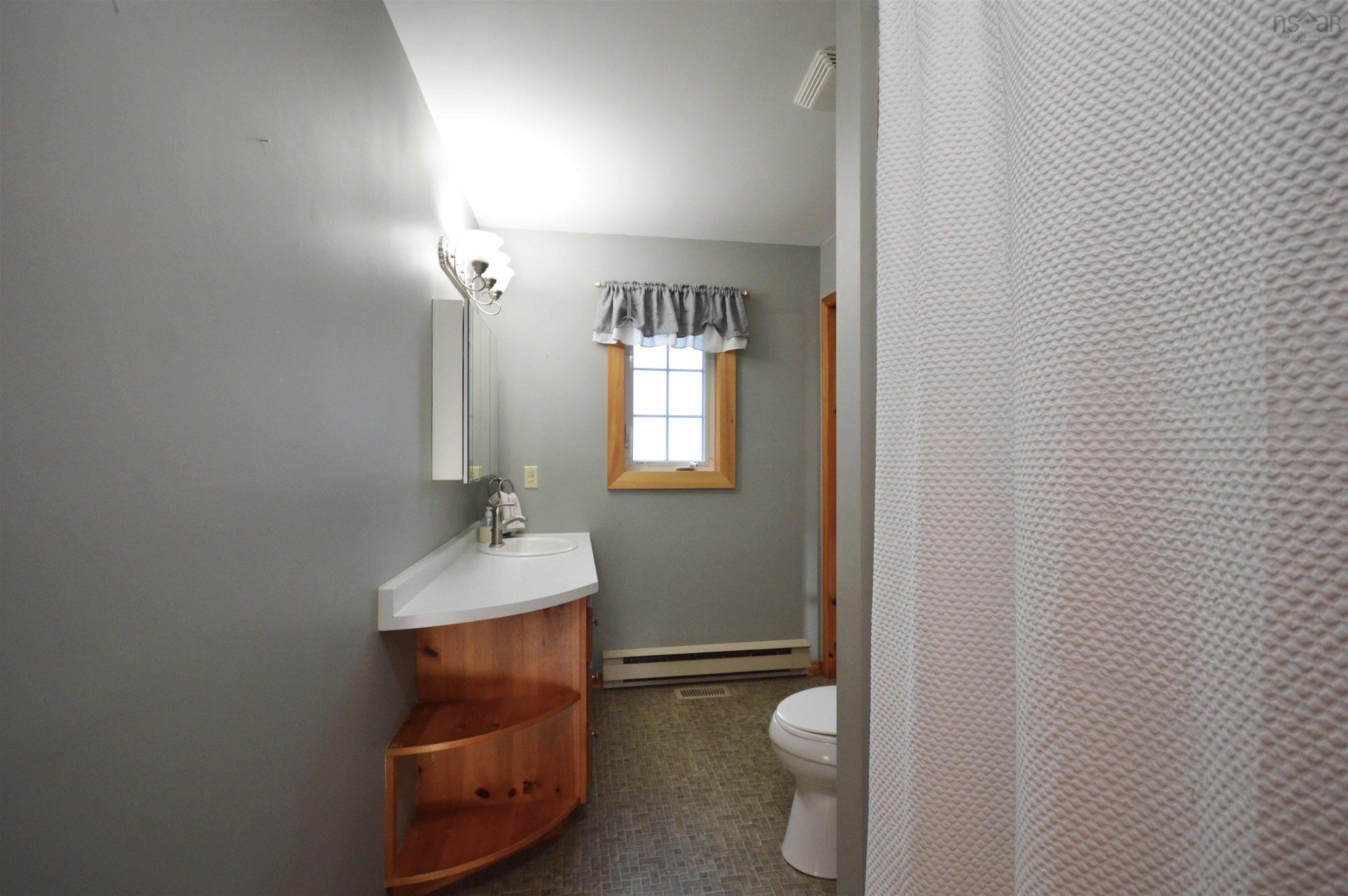 $549,900.00: 12 Tamarac Drive, Fall River