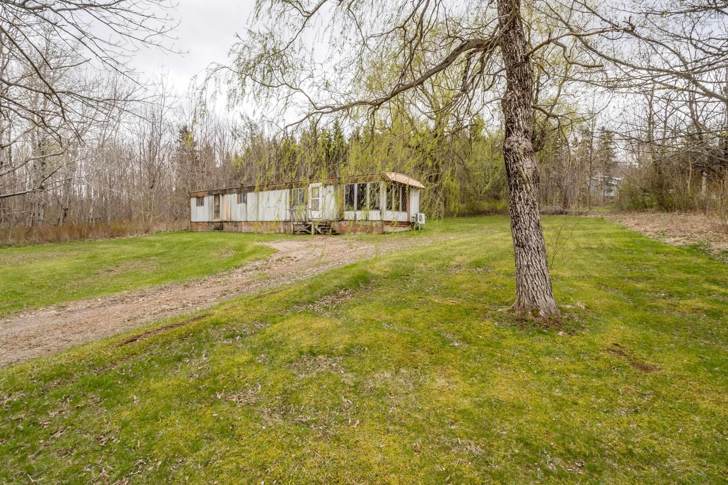 $99,900.00: 106 East Torbrook Road, South Tremont