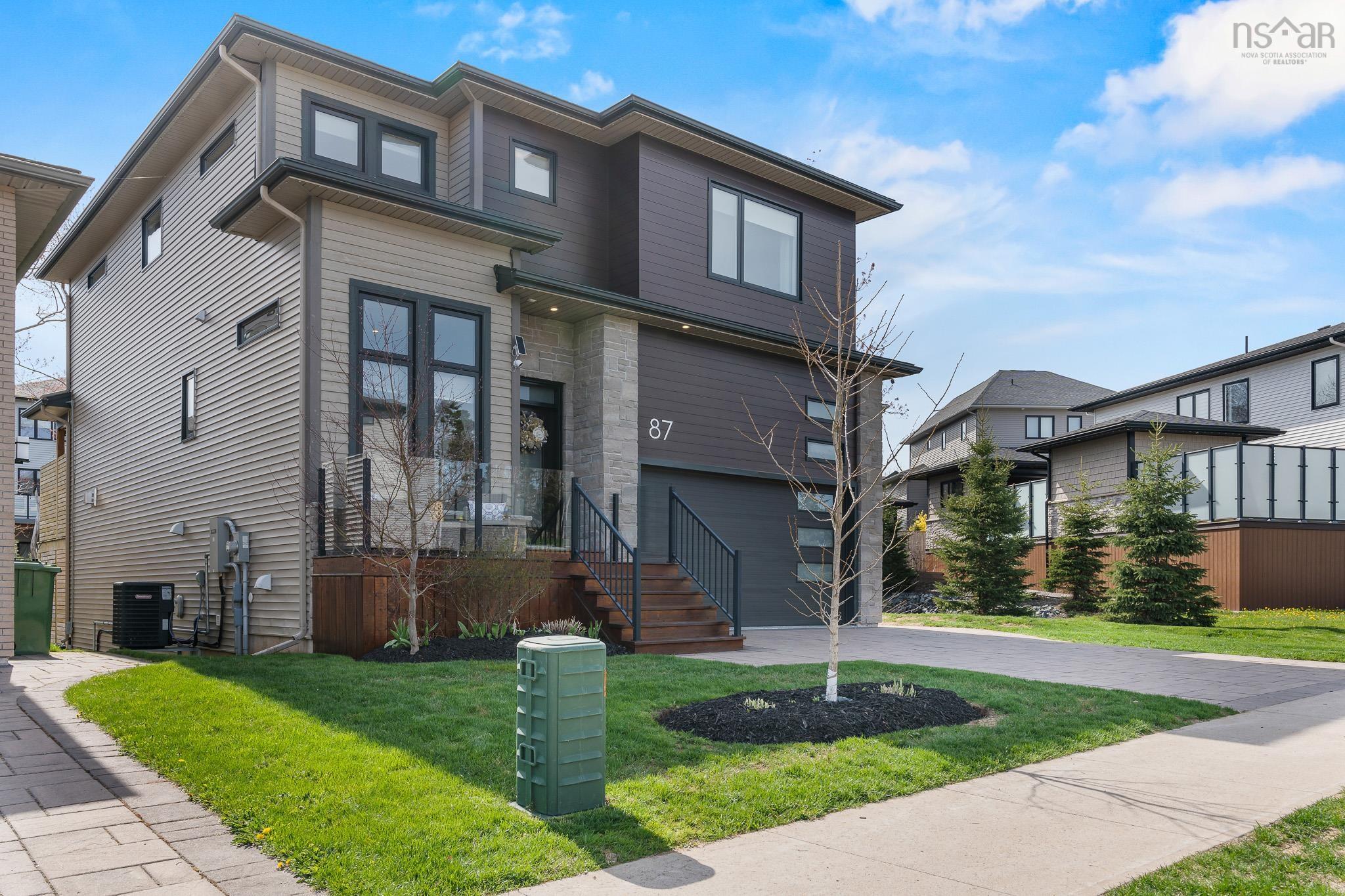 $1,299,900.00: 87 Innsbrook Way, Bedford