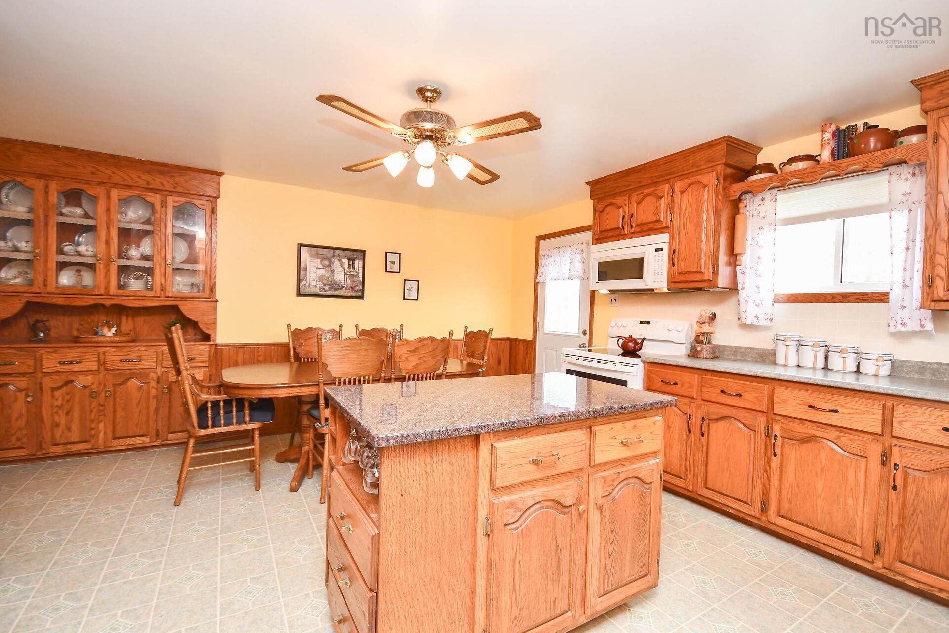 $649,900.00: 50 Station Rd, Kinsac