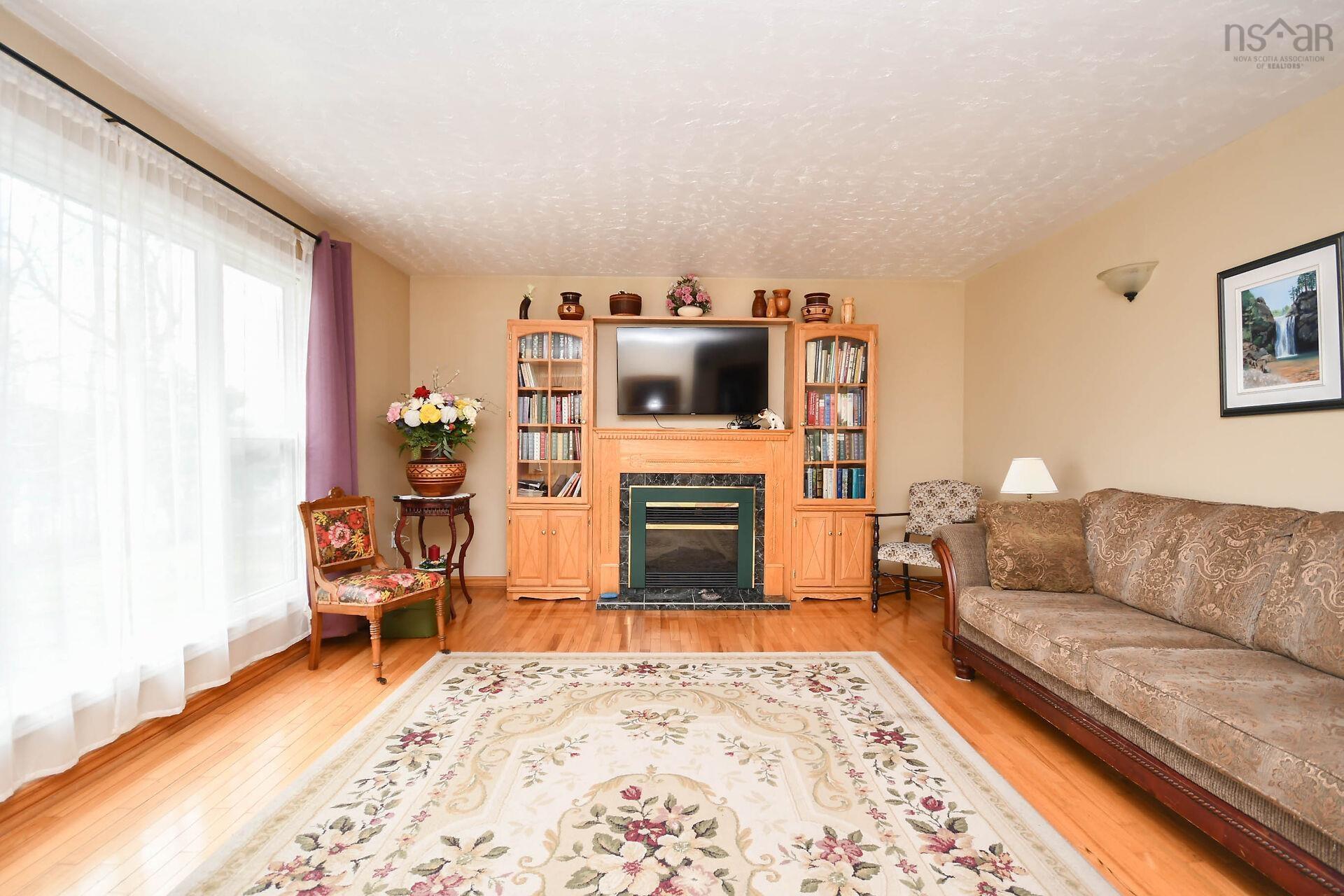 $649,900.00: 50 Station Rd, Kinsac