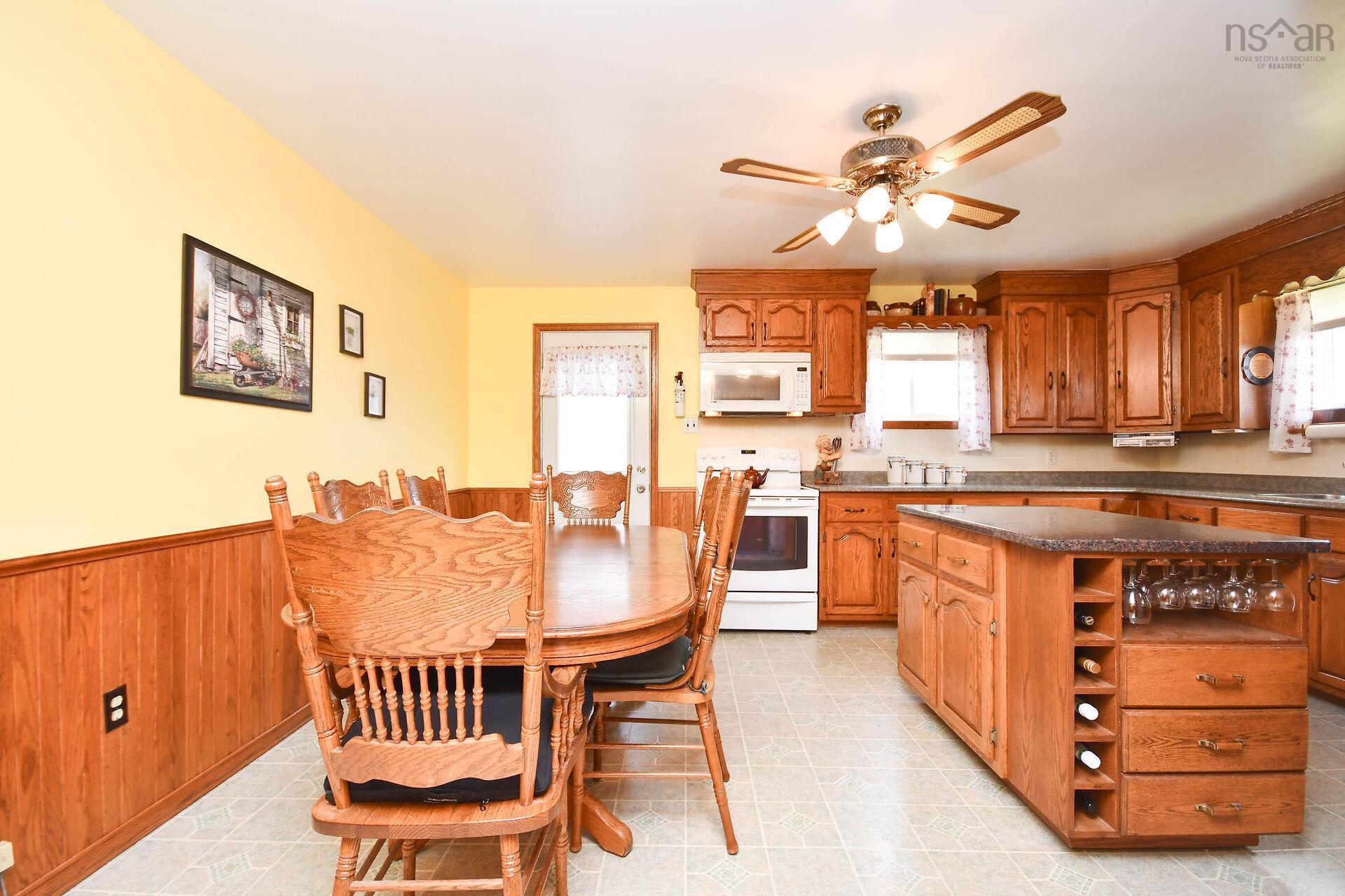 $649,900.00: 50 Station Rd, Kinsac