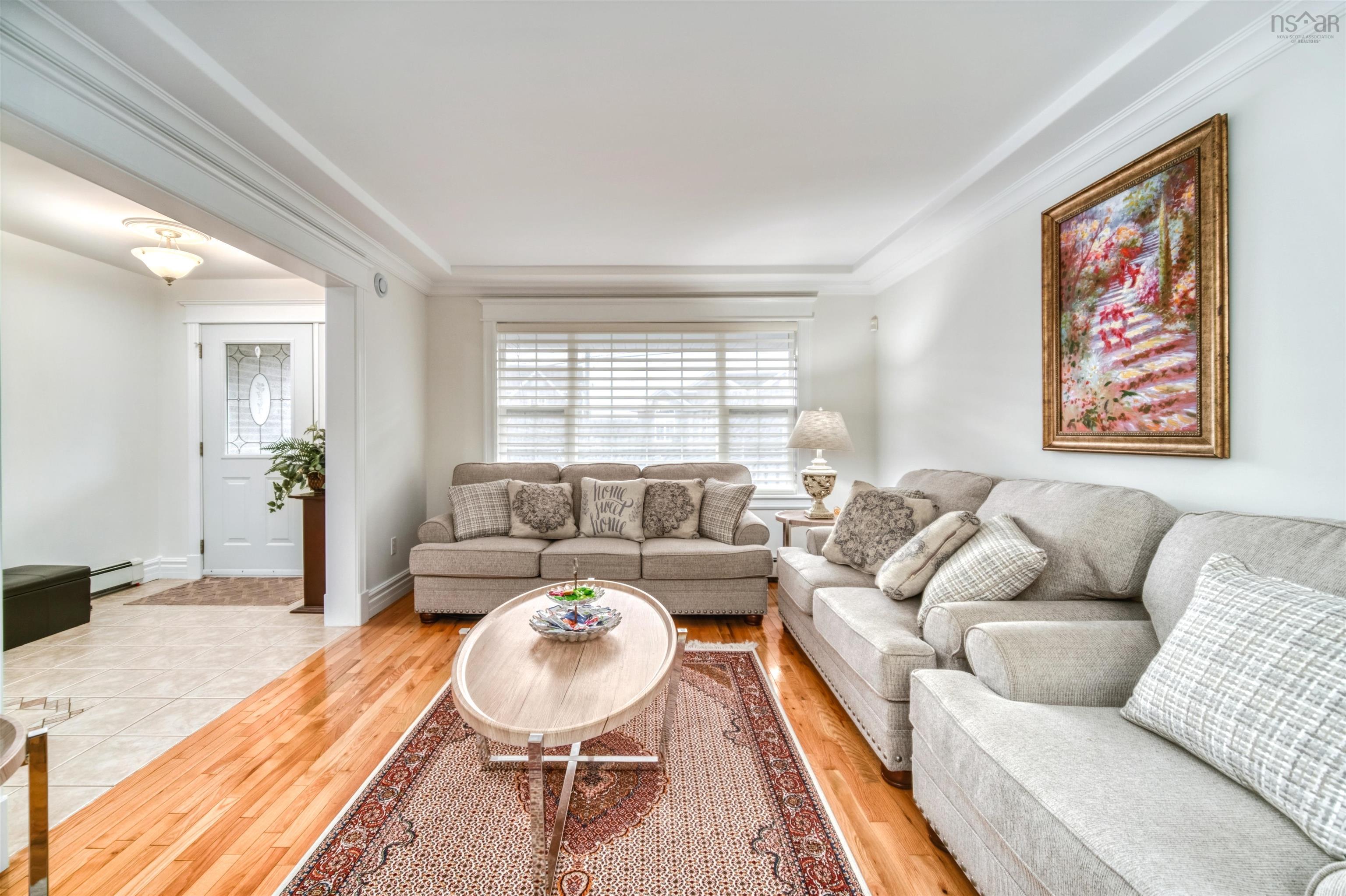 $875,000.00: 16 Bellbrook Crescent, Dartmouth