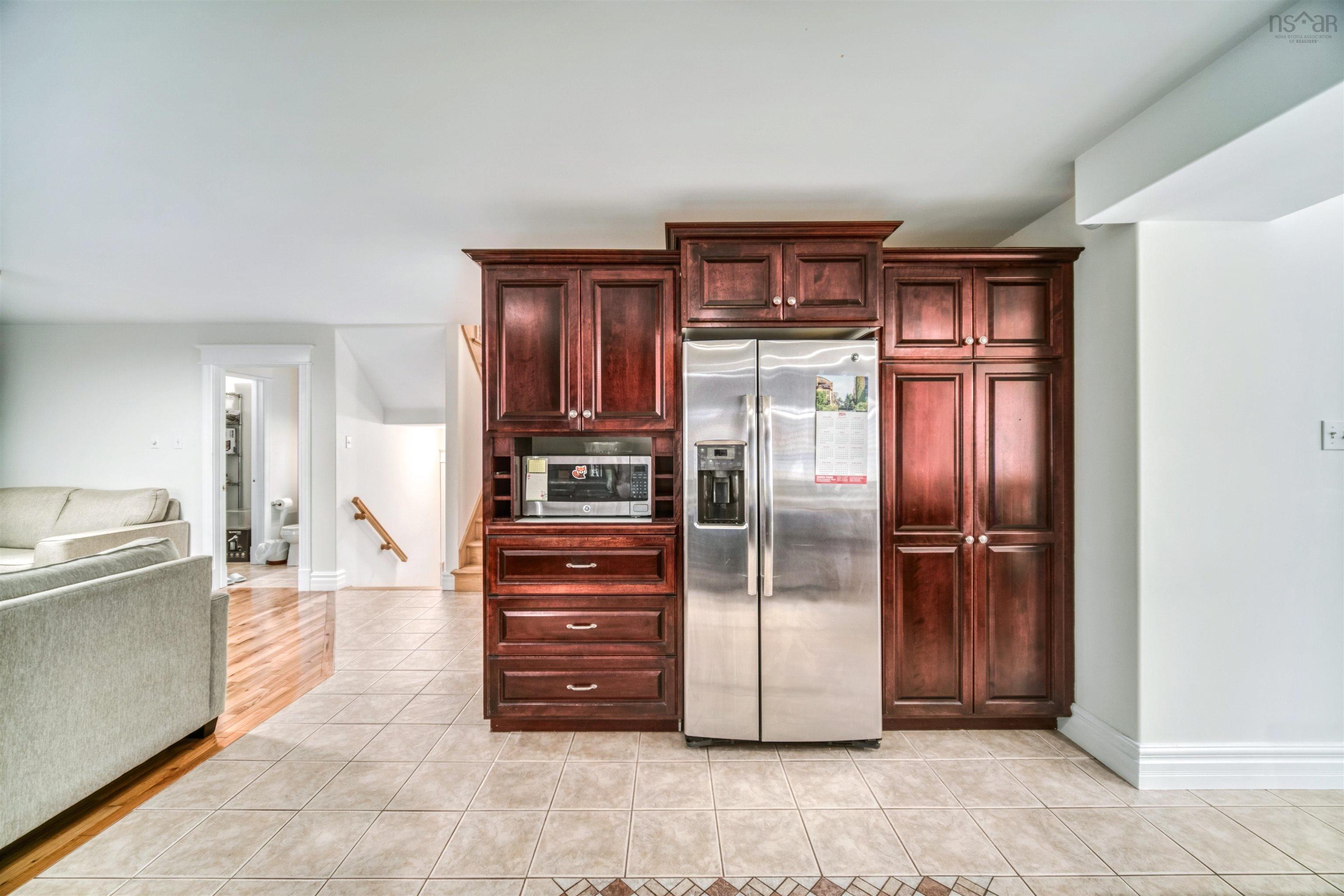 $875,000.00: 16 Bellbrook Crescent, Dartmouth