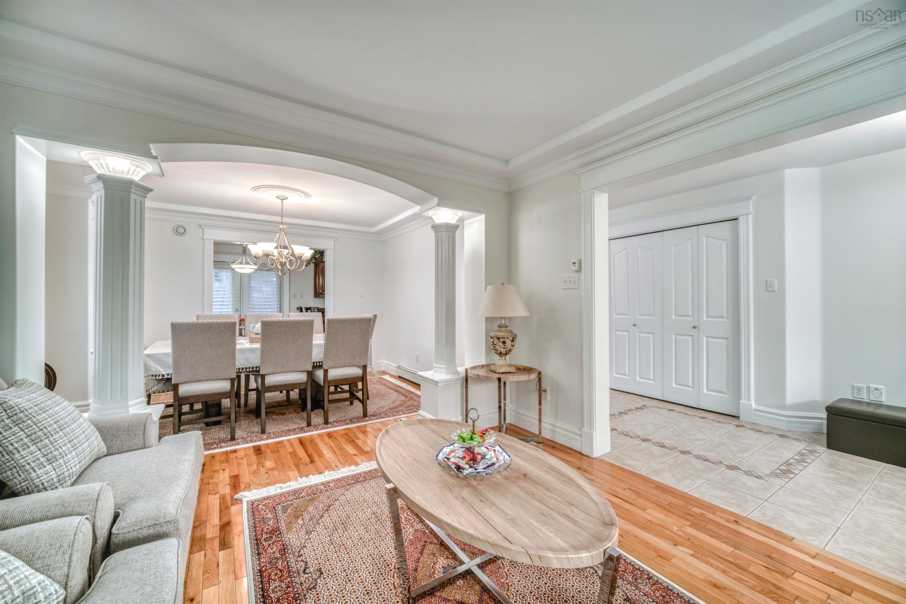 $875,000.00: 16 Bellbrook Crescent, Dartmouth