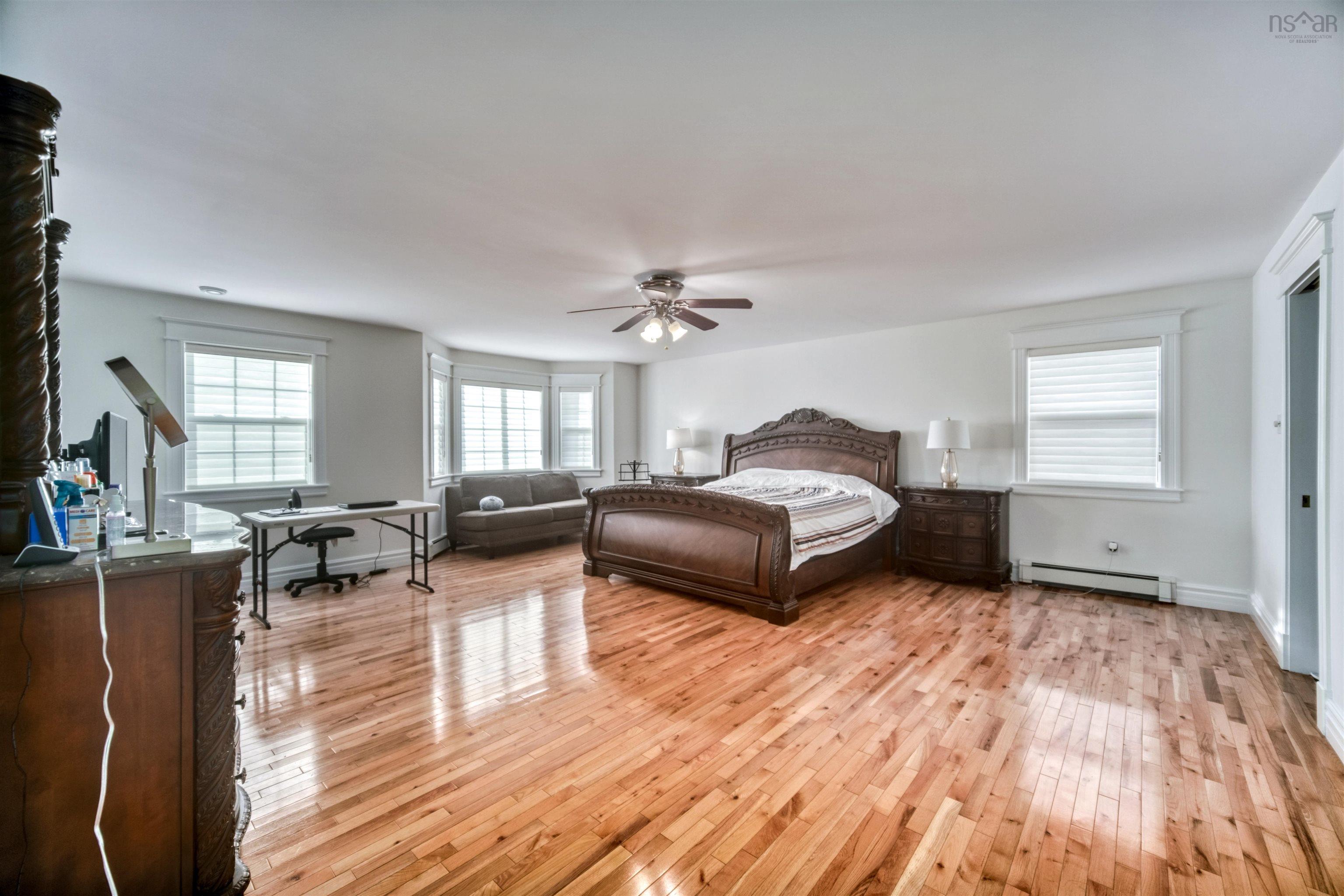 $875,000.00: 16 Bellbrook Crescent, Dartmouth