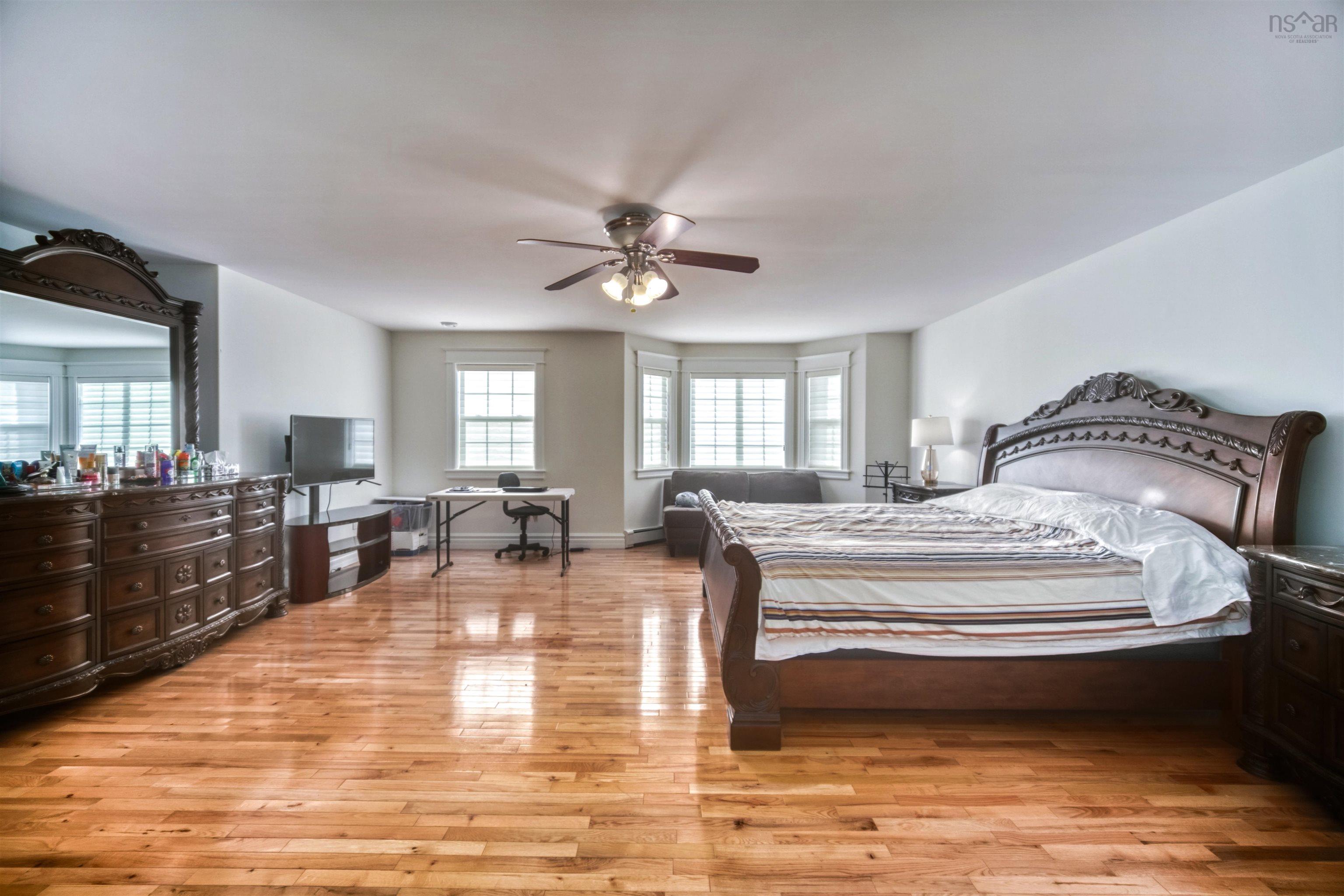 $875,000.00: 16 Bellbrook Crescent, Dartmouth