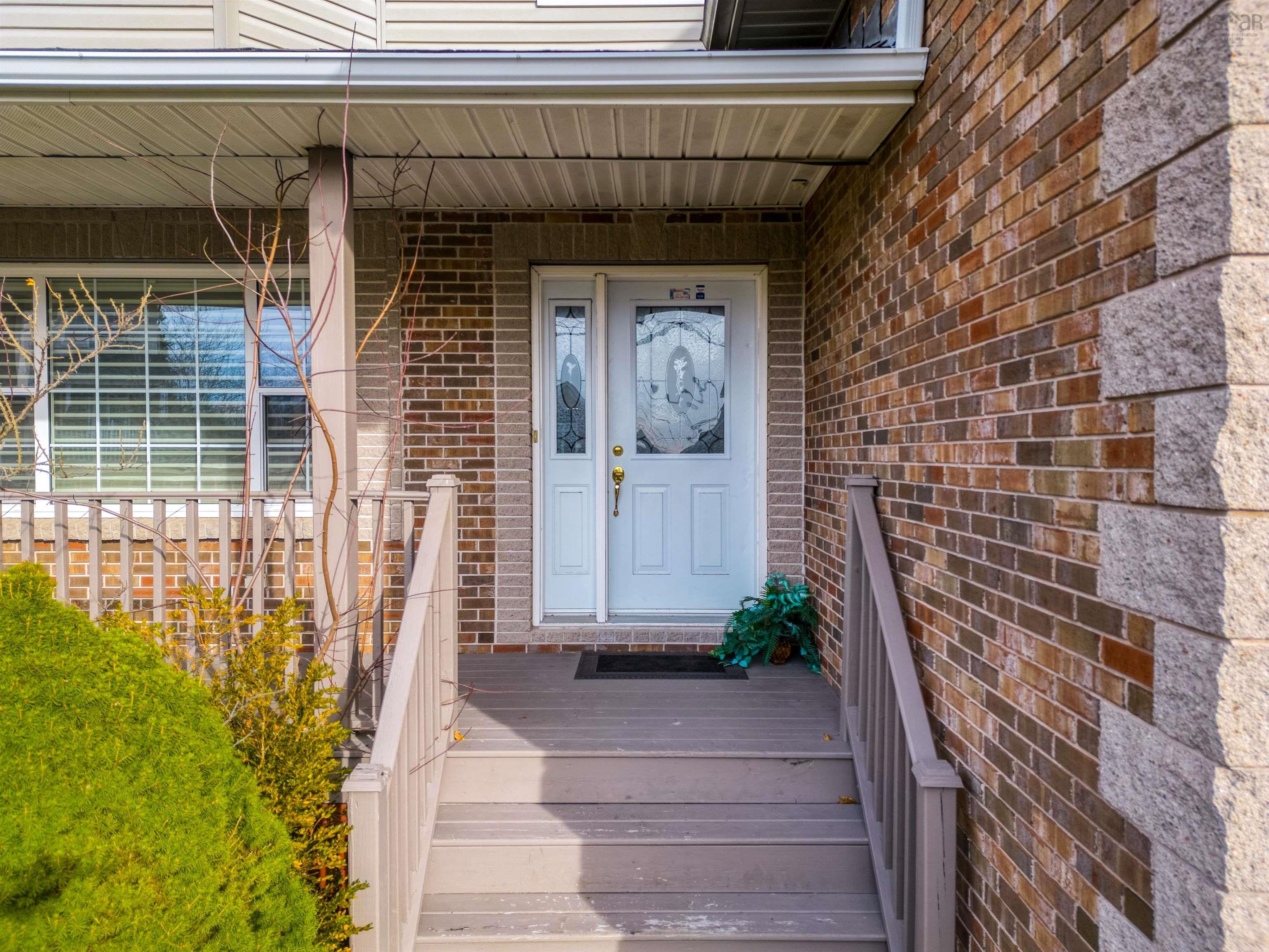 $875,000.00: 16 Bellbrook Crescent, Dartmouth