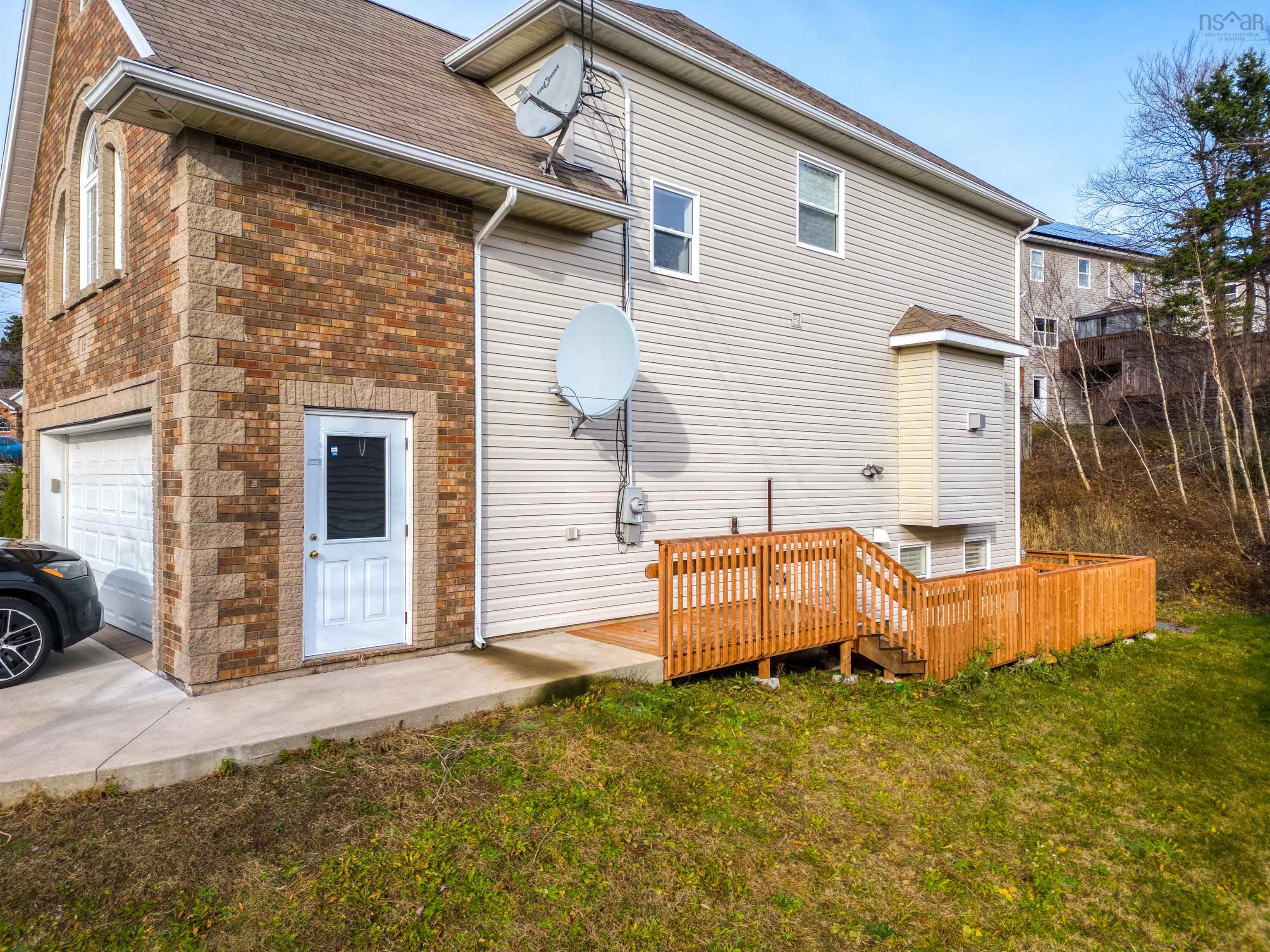 $875,000.00: 16 Bellbrook Crescent, Dartmouth