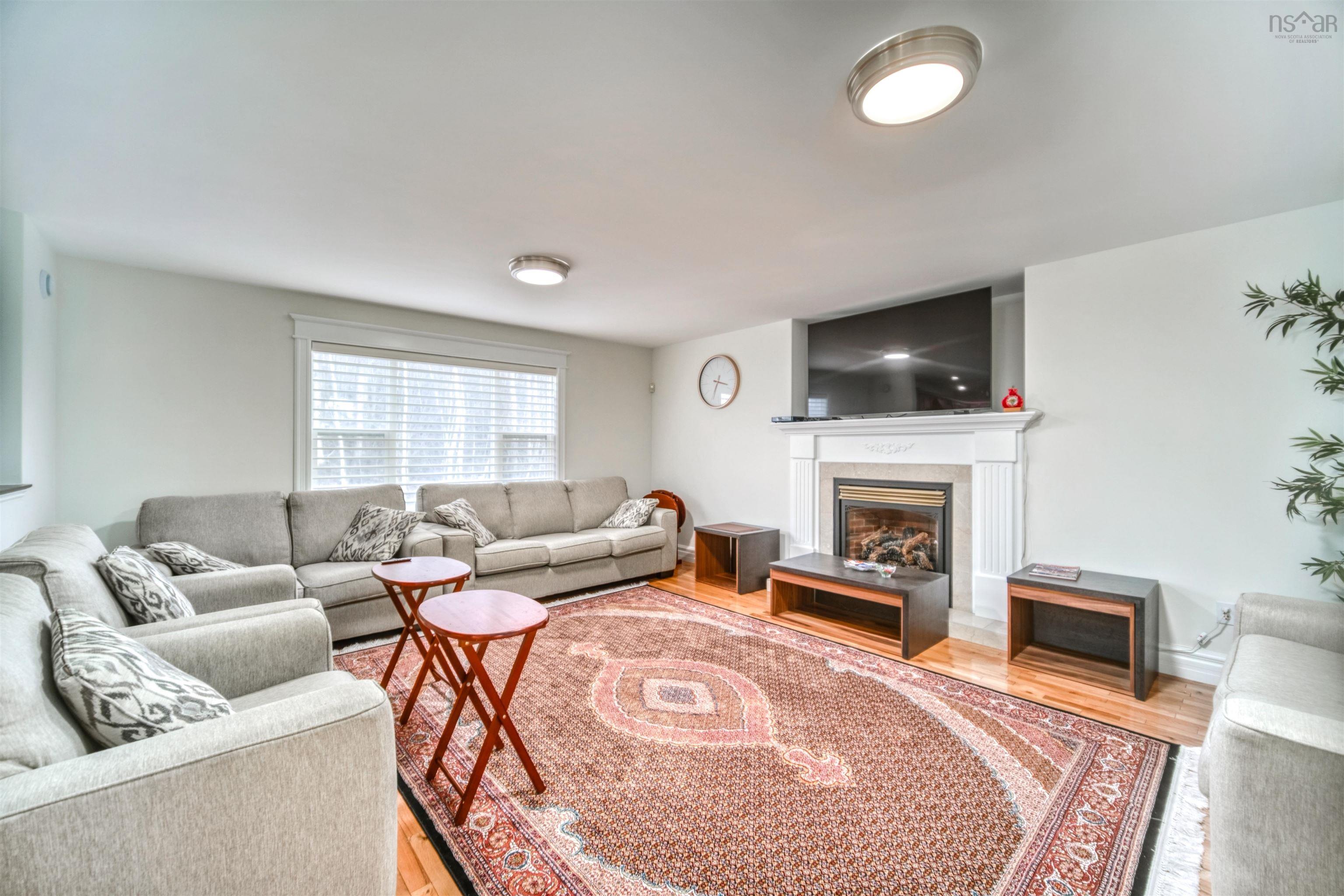 $875,000.00: 16 Bellbrook Crescent, Dartmouth