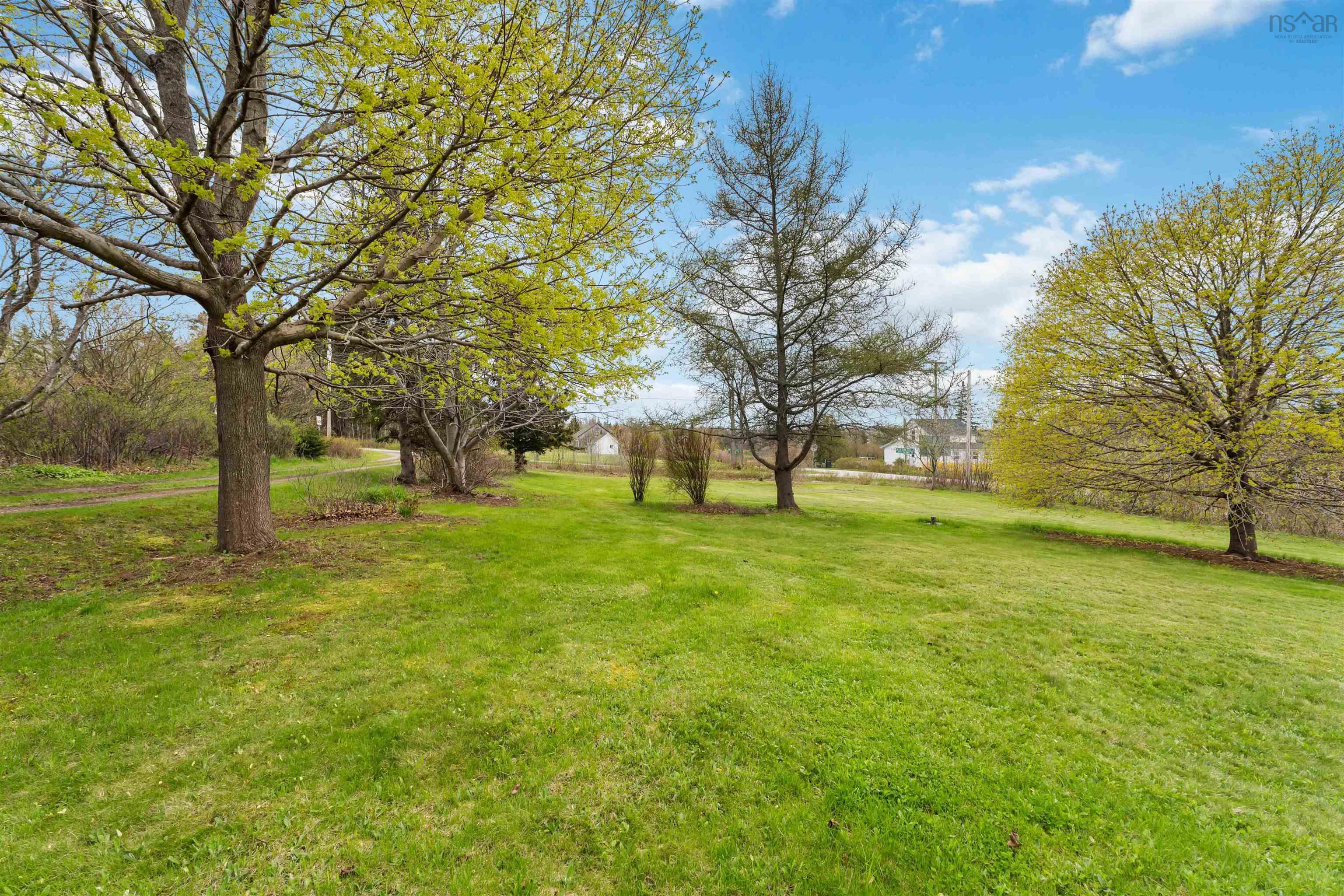 $339,000.00: 1898 Hampton Mountain Road, Hampton